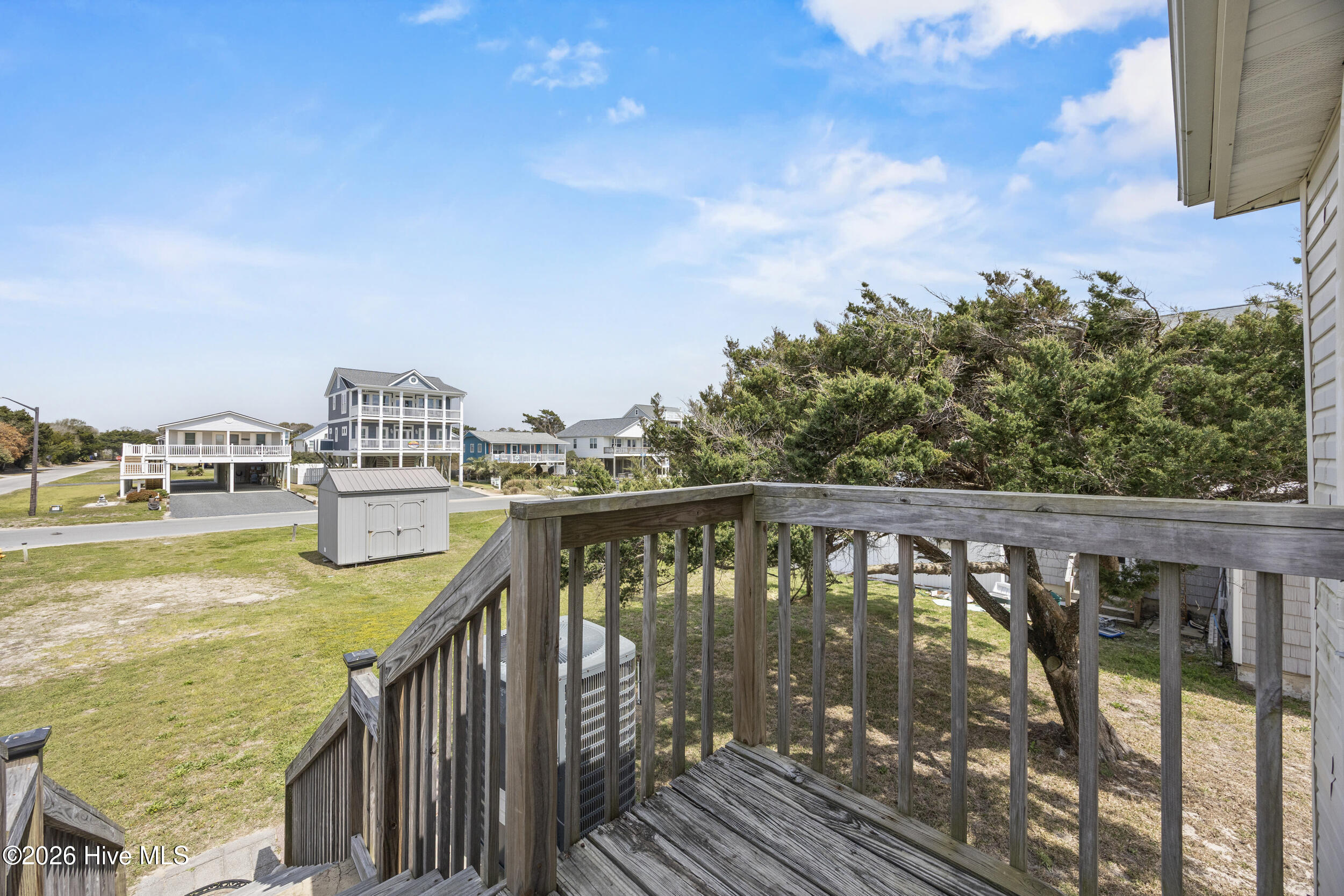 100563115 | Photo 30