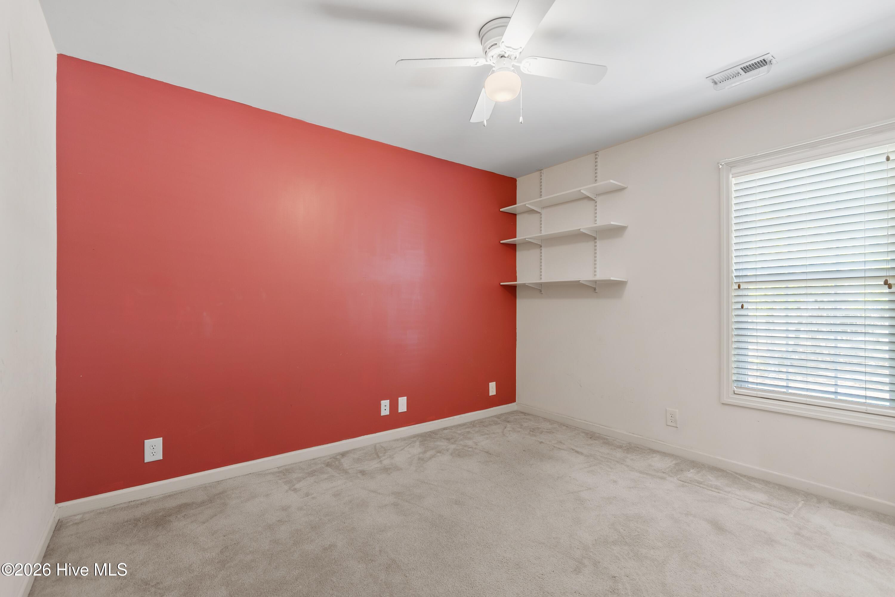 100569174 | Photo 26