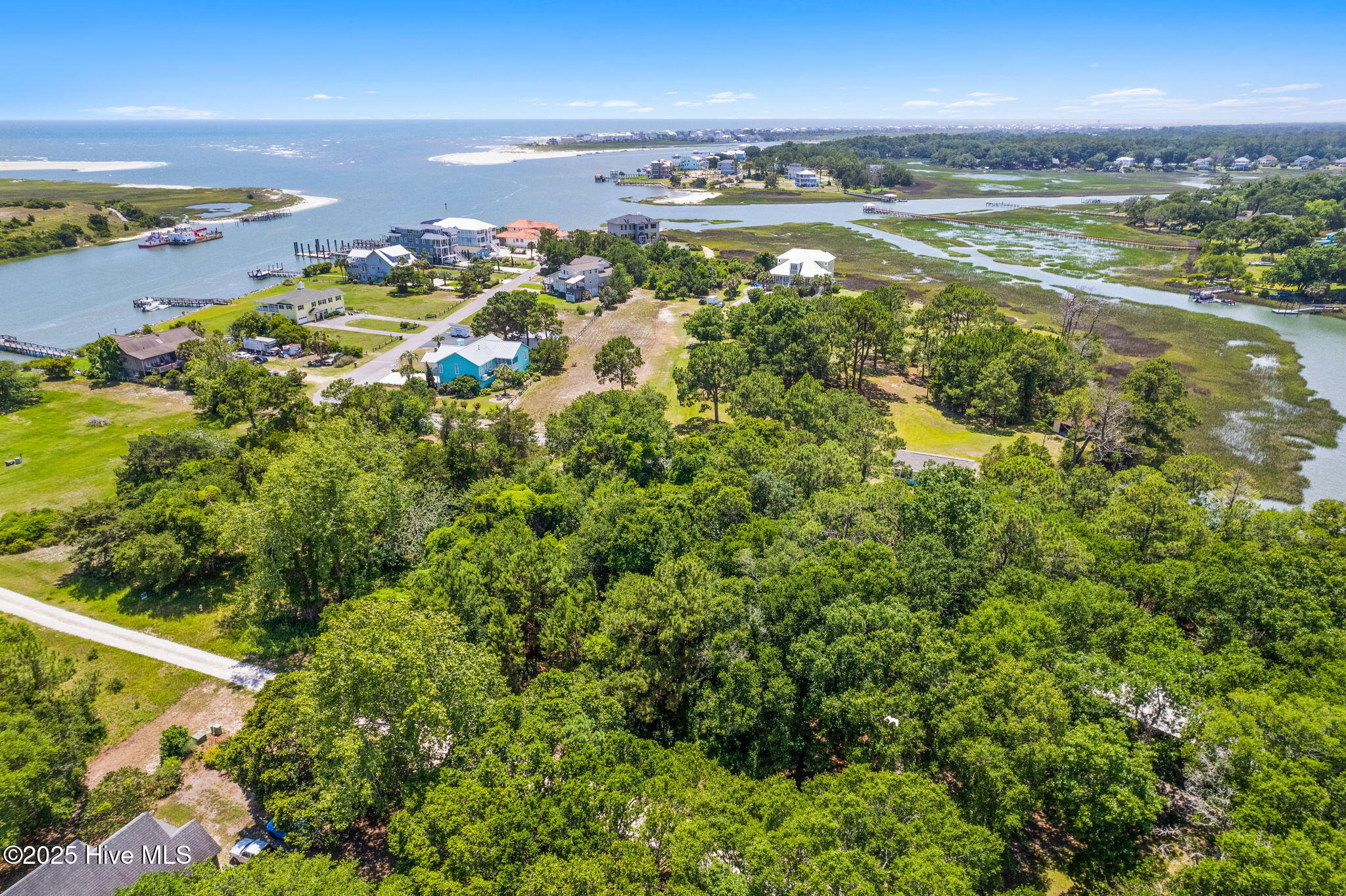 100519395 | Photo 19