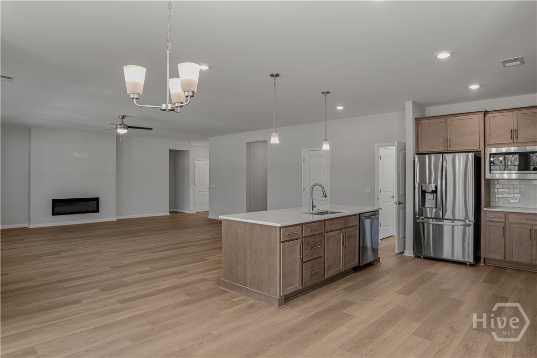 Huge Kitchen


