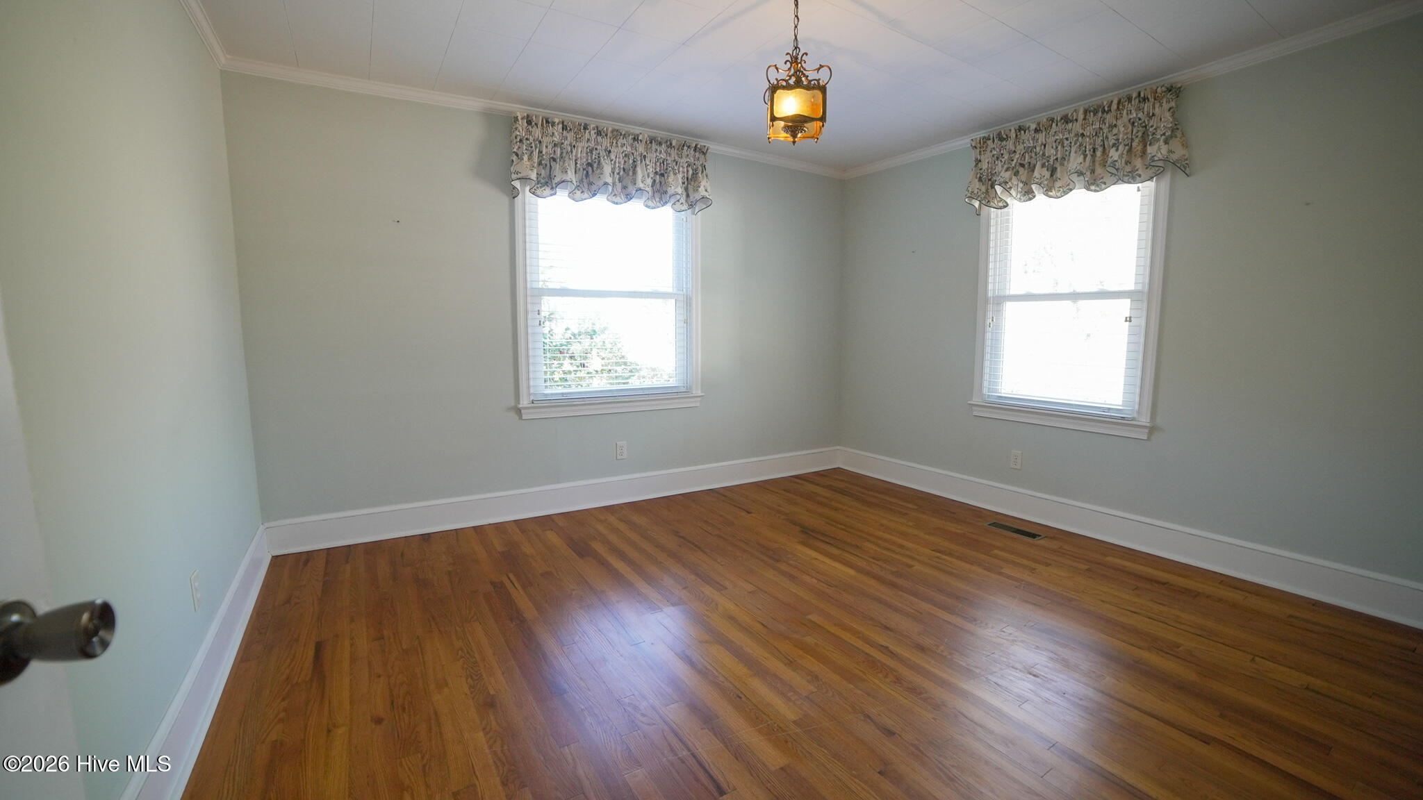 100554876 | Photo 38