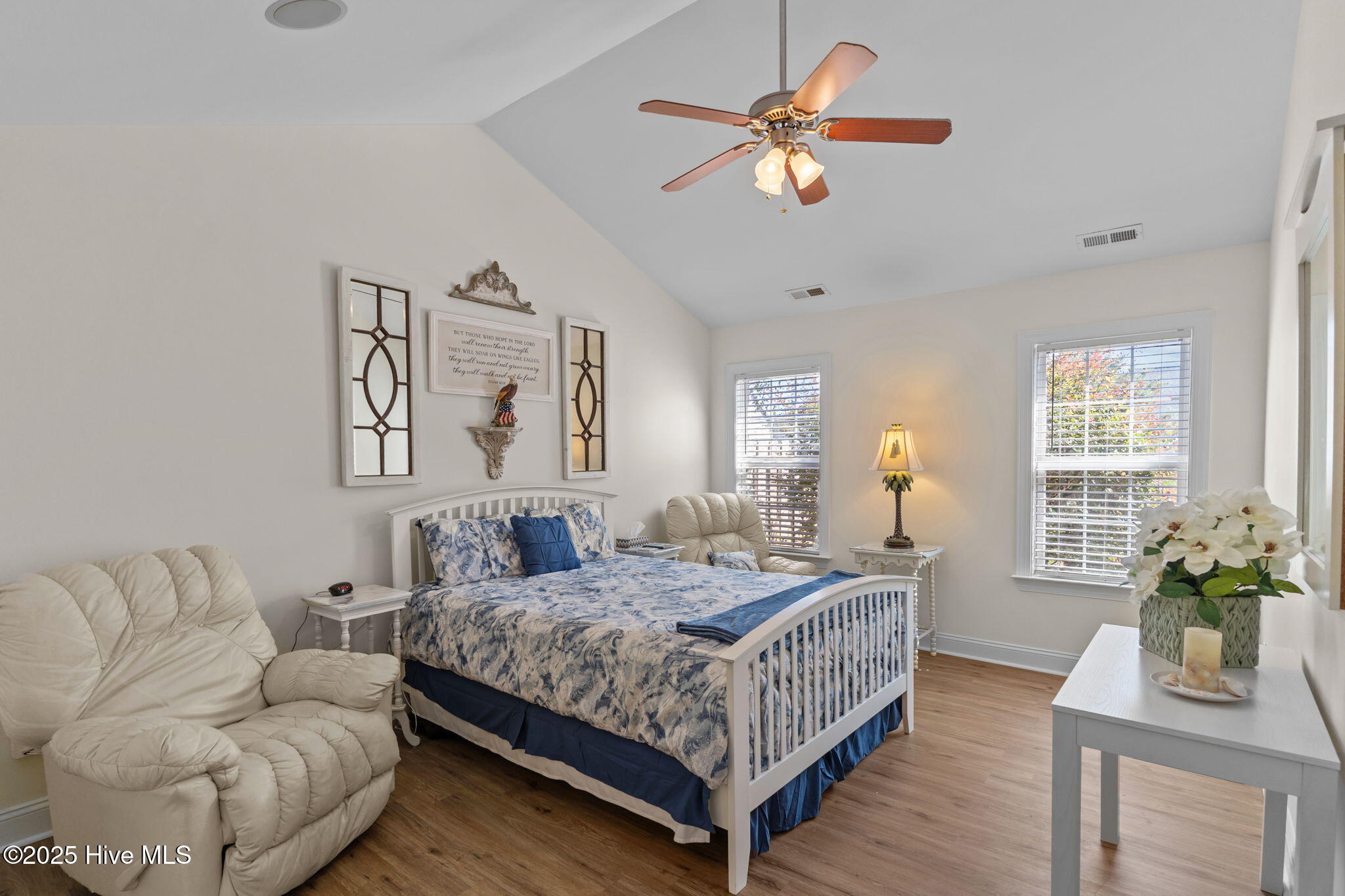 100537939 | Photo 30