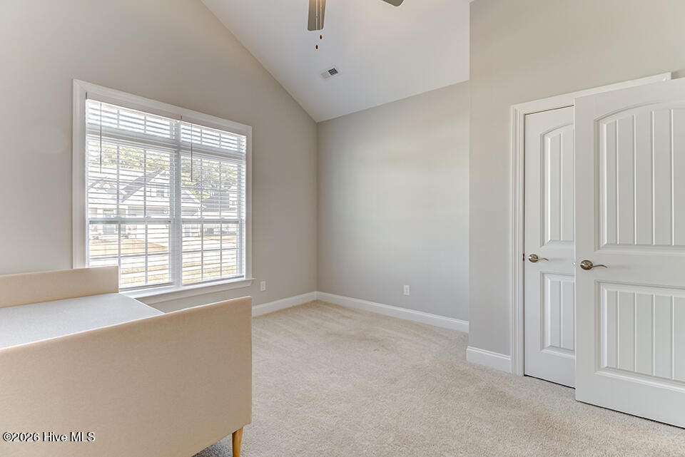 100559873 | Photo 21