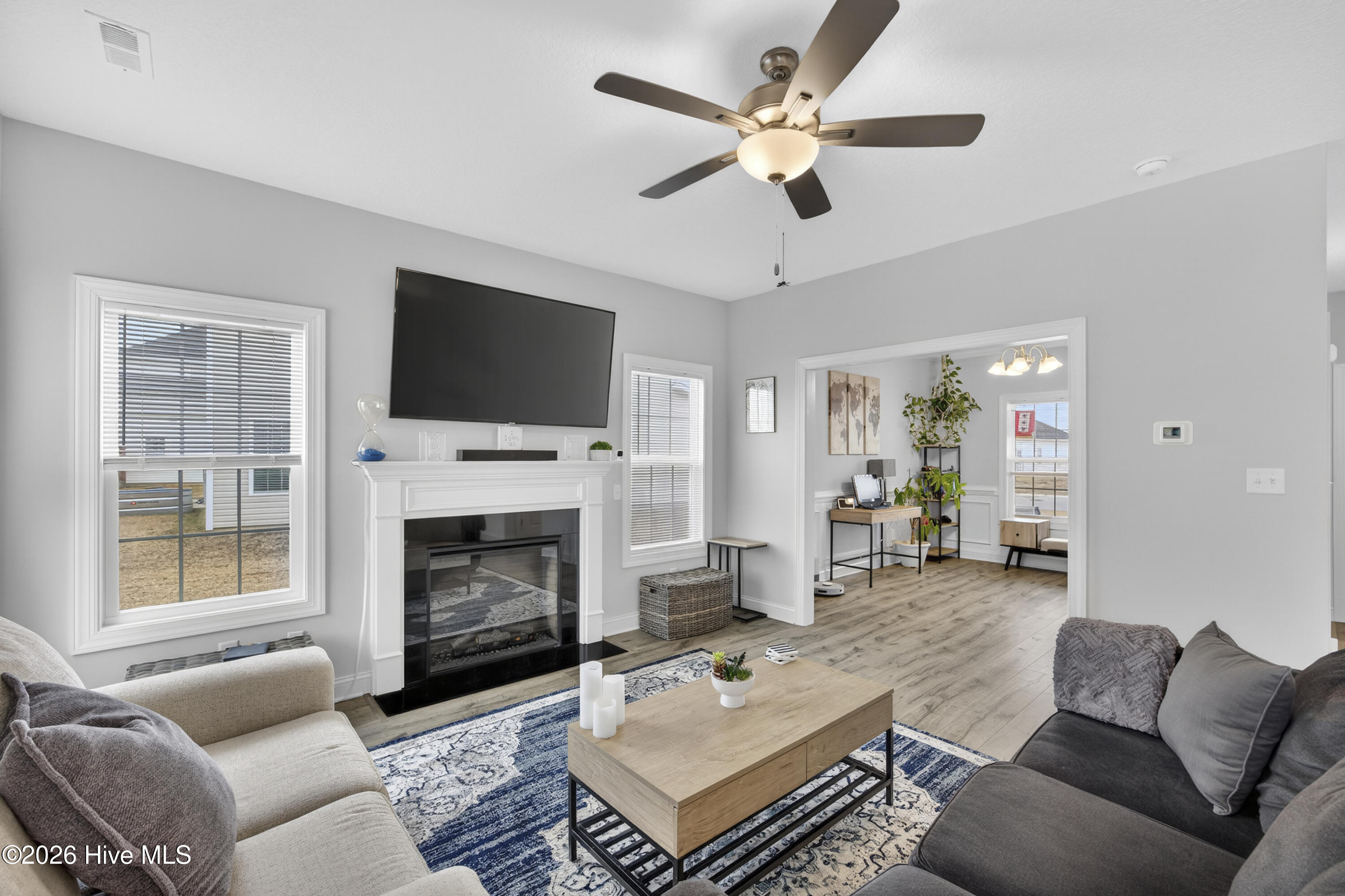 100558052 | Photo 10