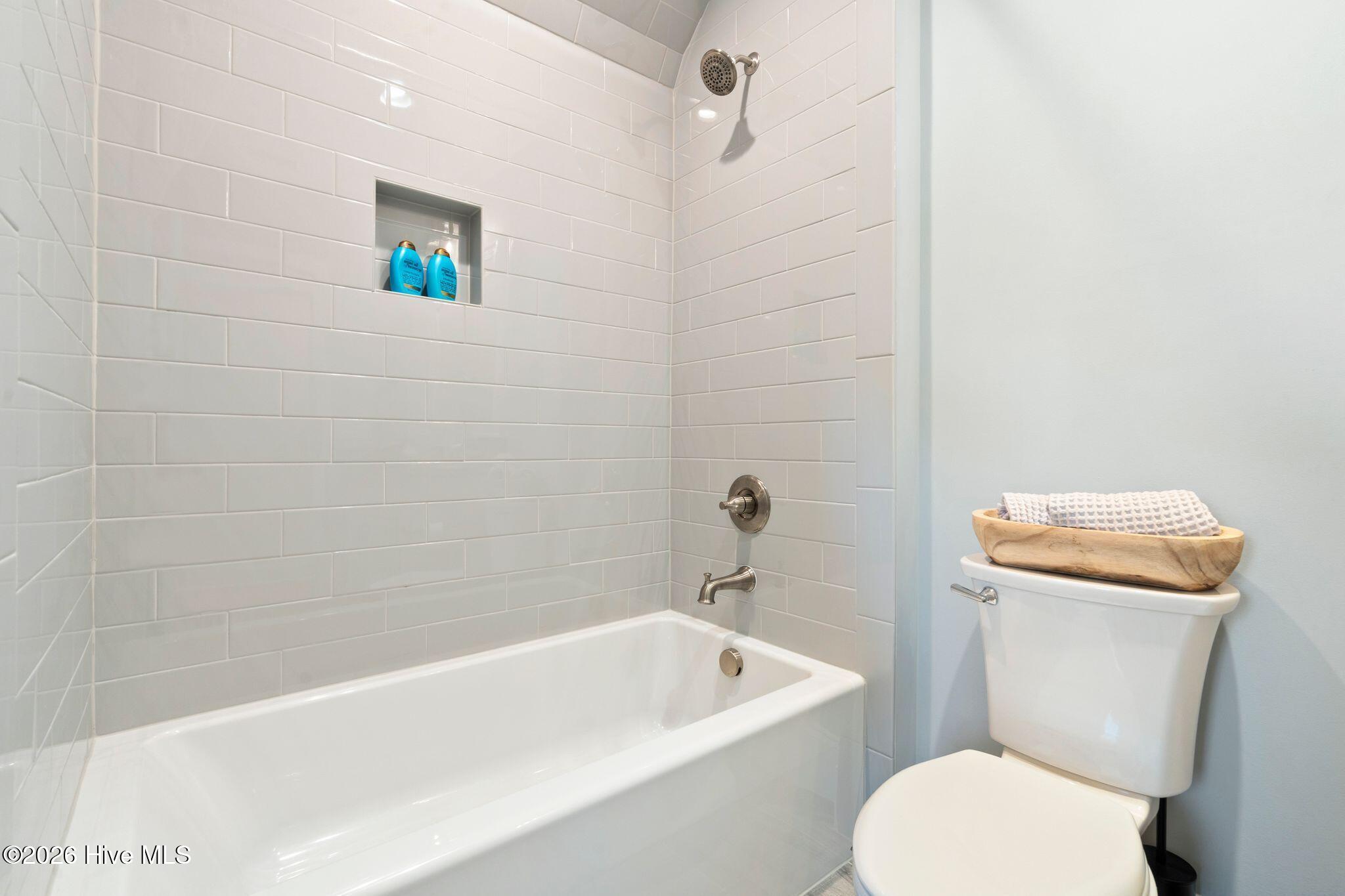 100551668 | Photo 60