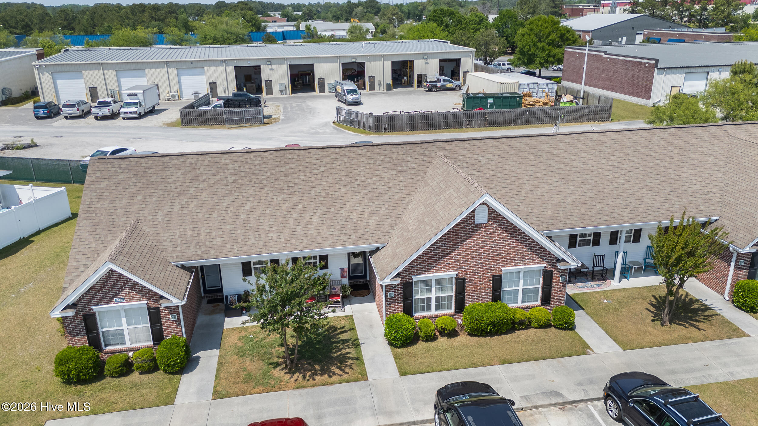 100569630 | Photo 24