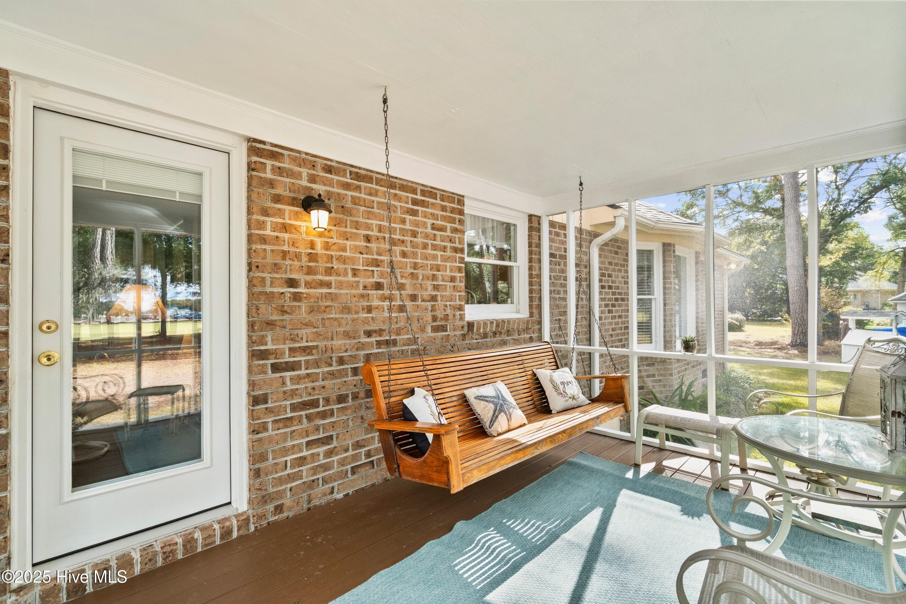 100539788 | Photo 29