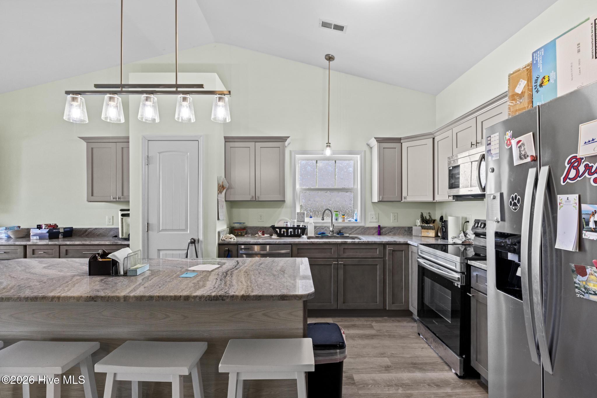 100550507 | Photo 12