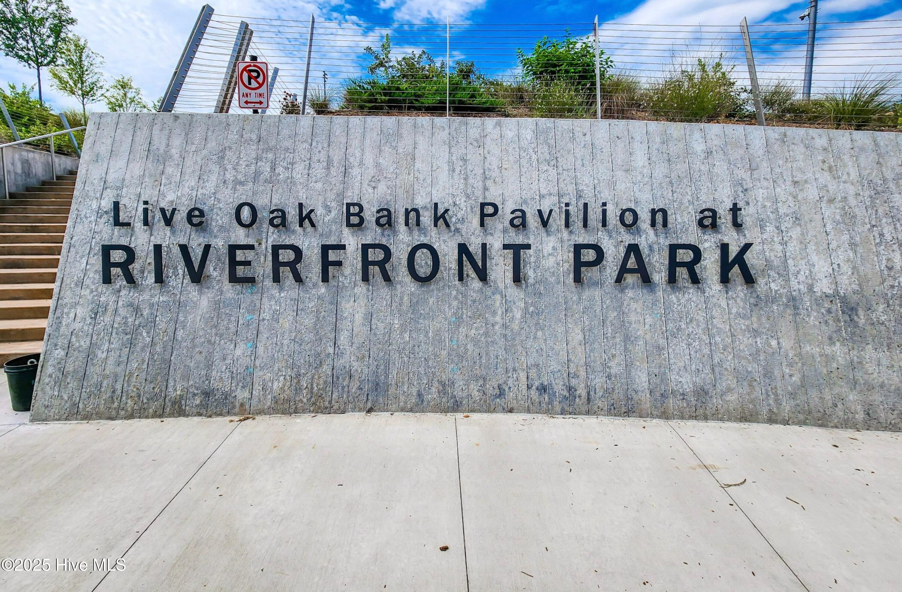 100560414 | Photo 45