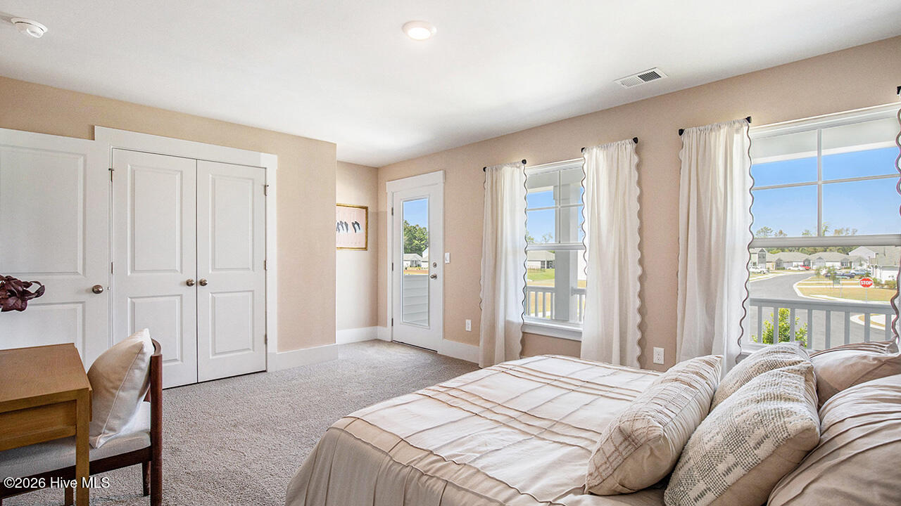 100567119 | Photo 27