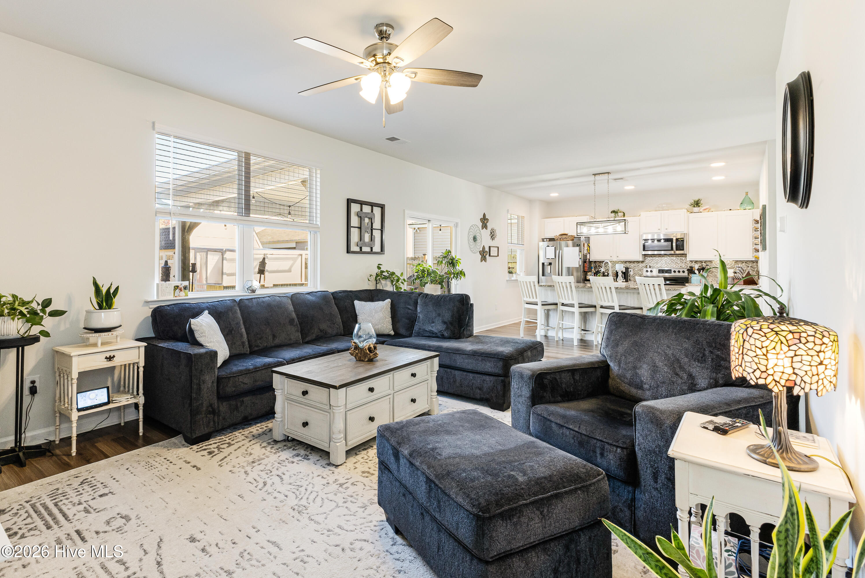 100565861 | Photo 24