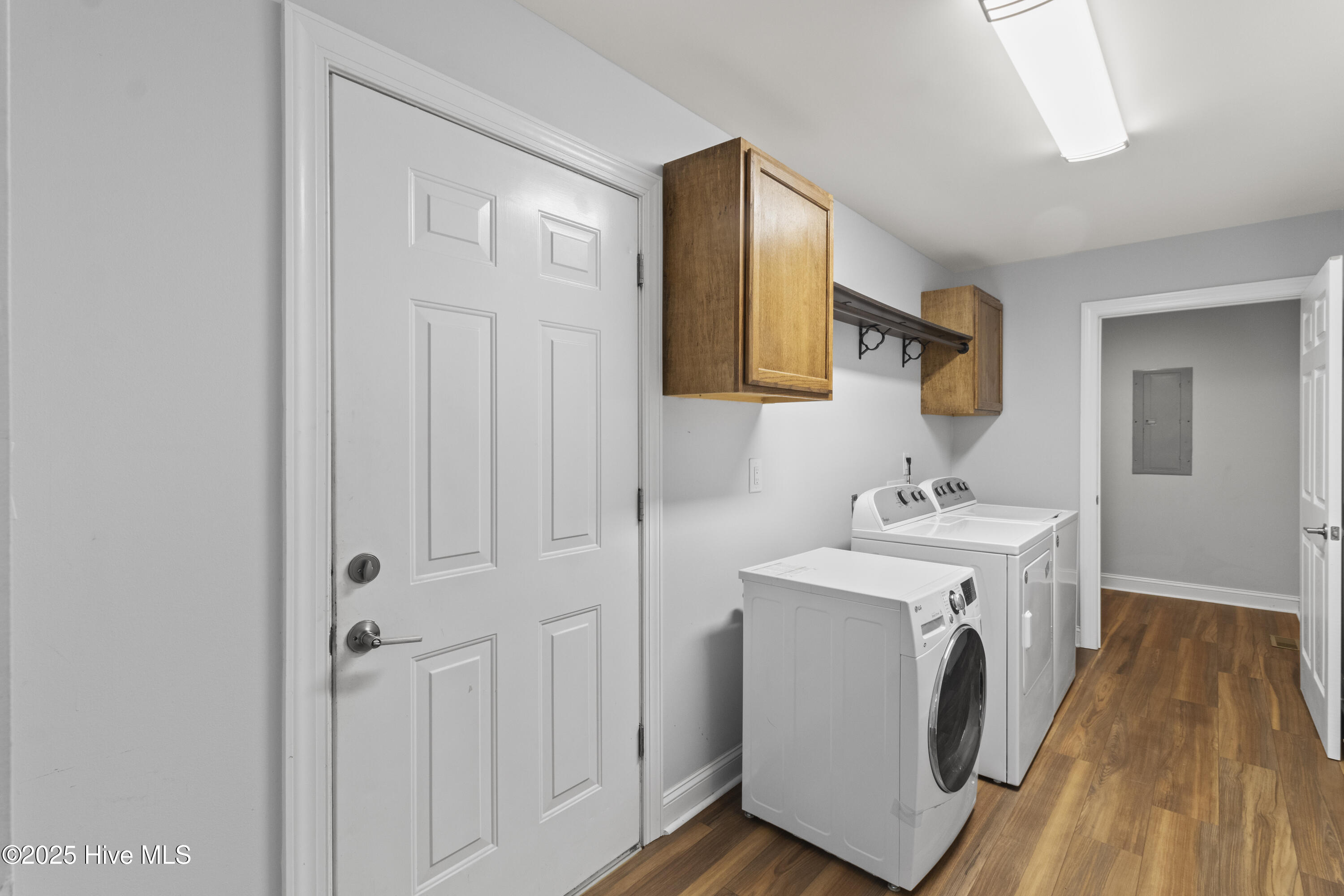 100556358 | Photo 57