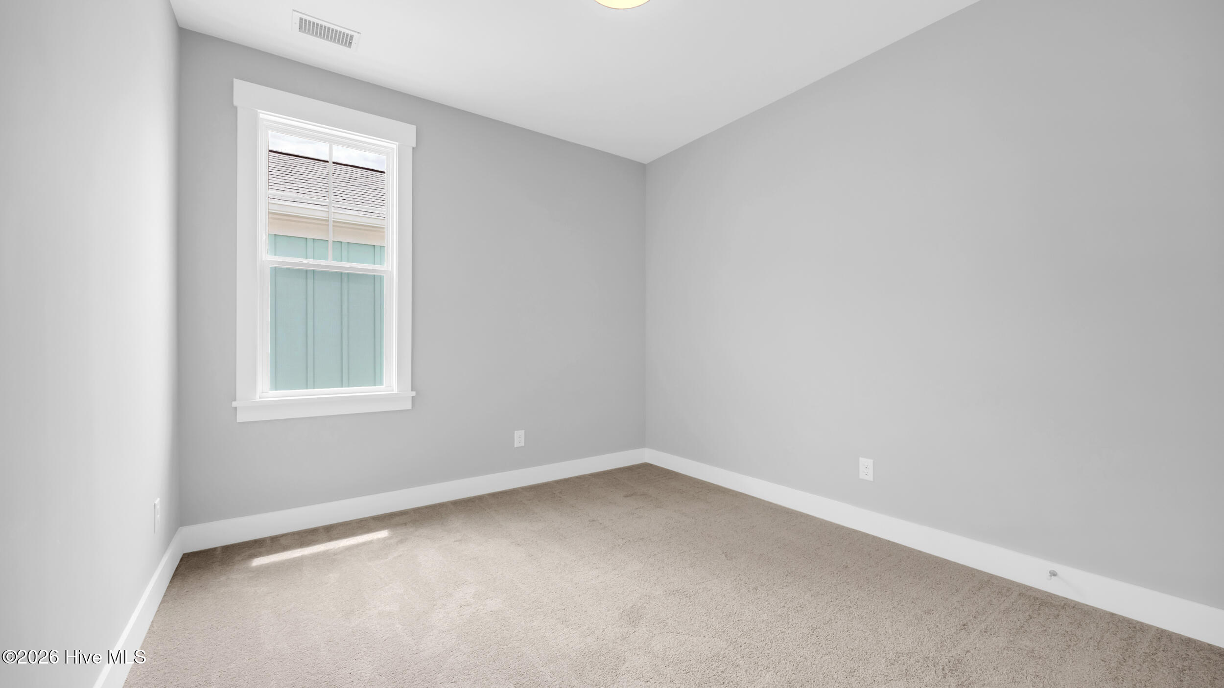 100549844 | Photo 33