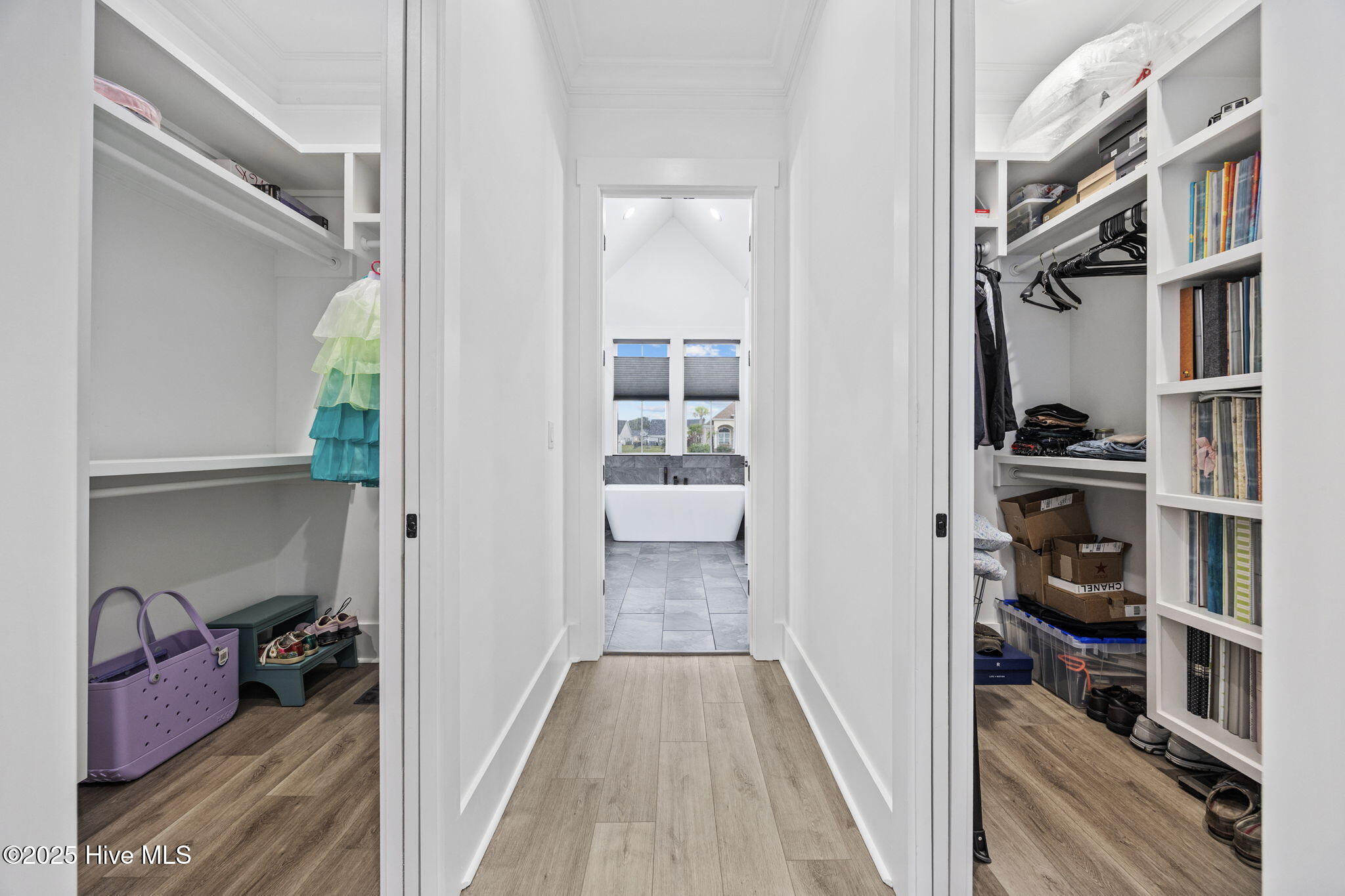 100523904 | Photo 36