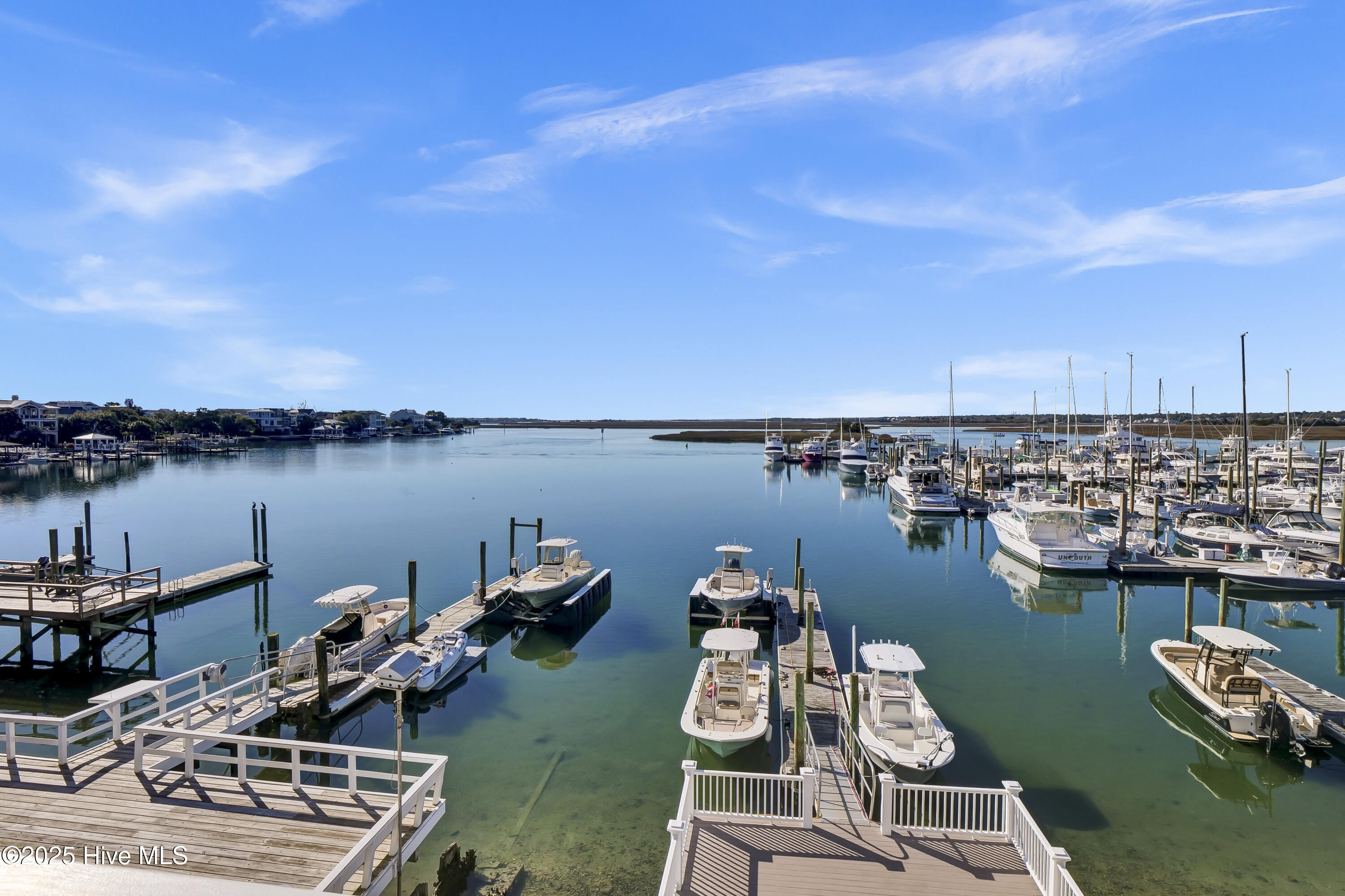 100469434 | Photo 39