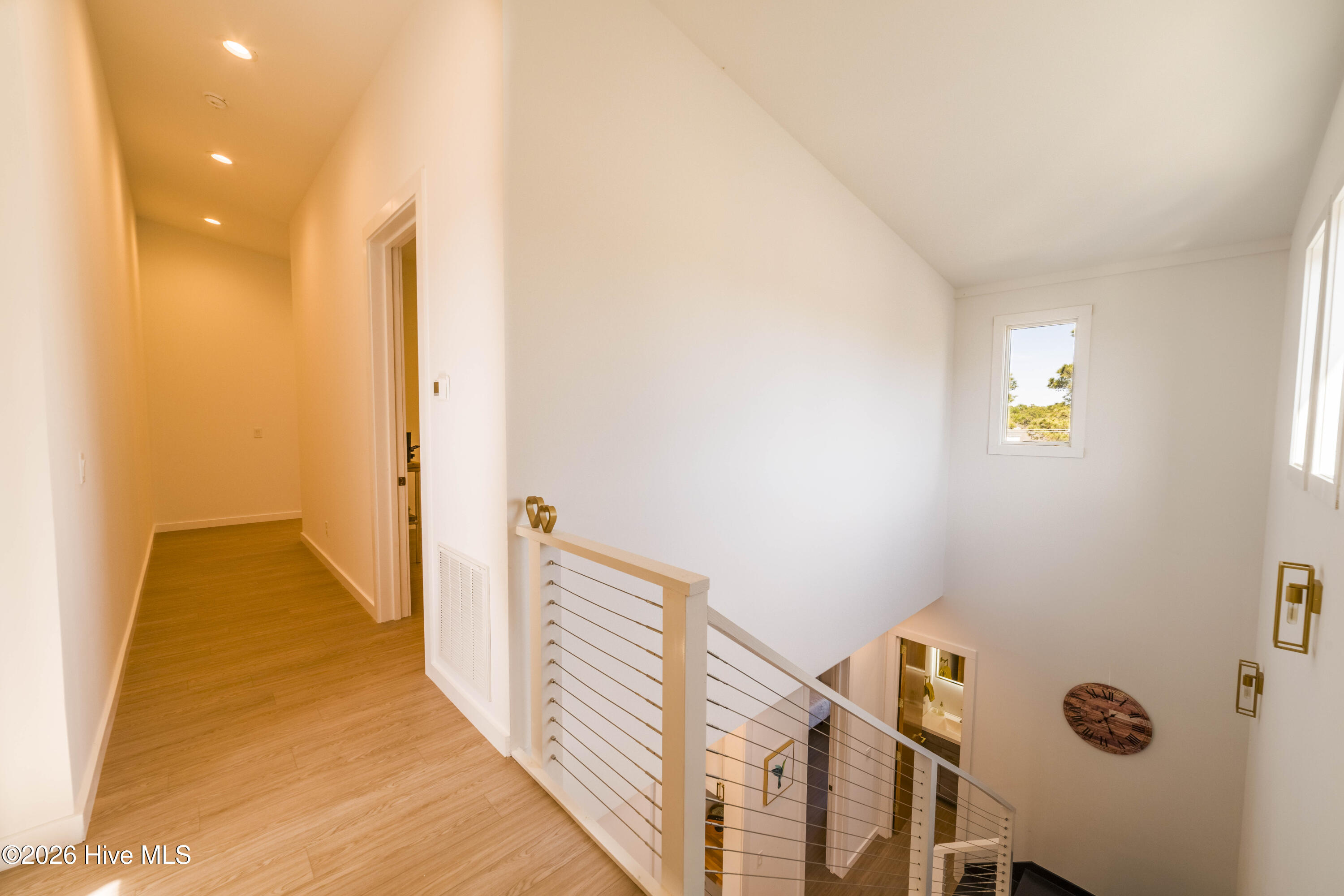 100554850 | Photo 44