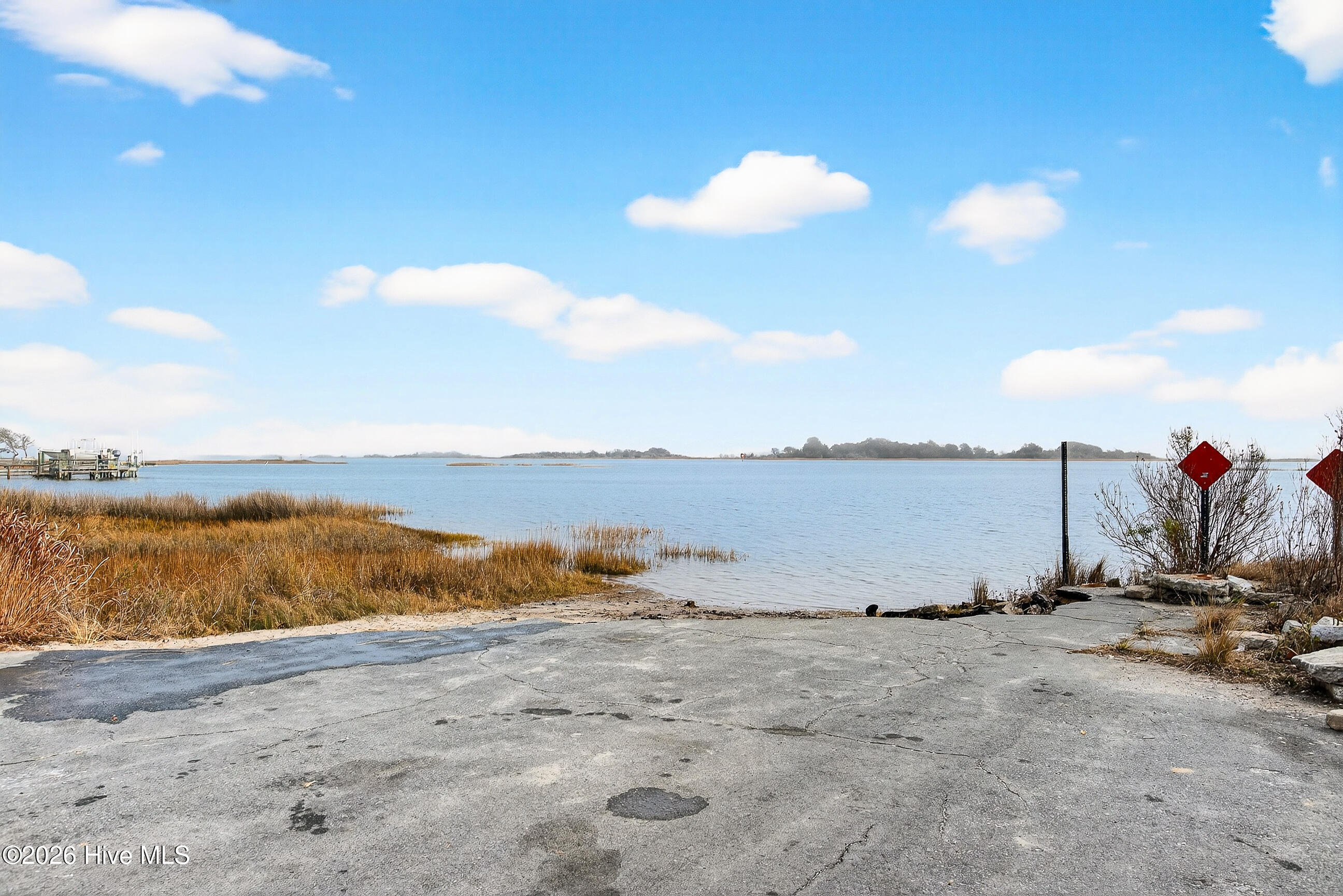 100548439 | Photo 14