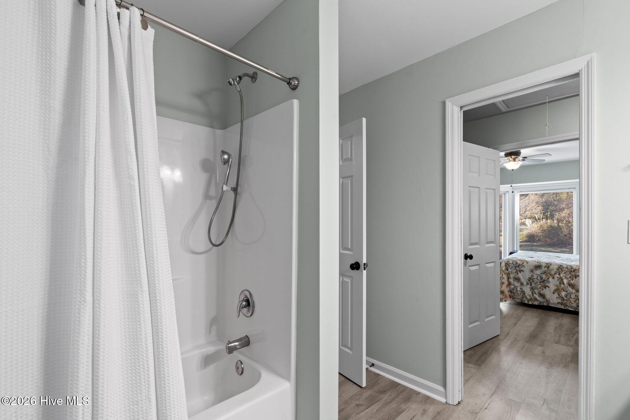 100563961 | Photo 19