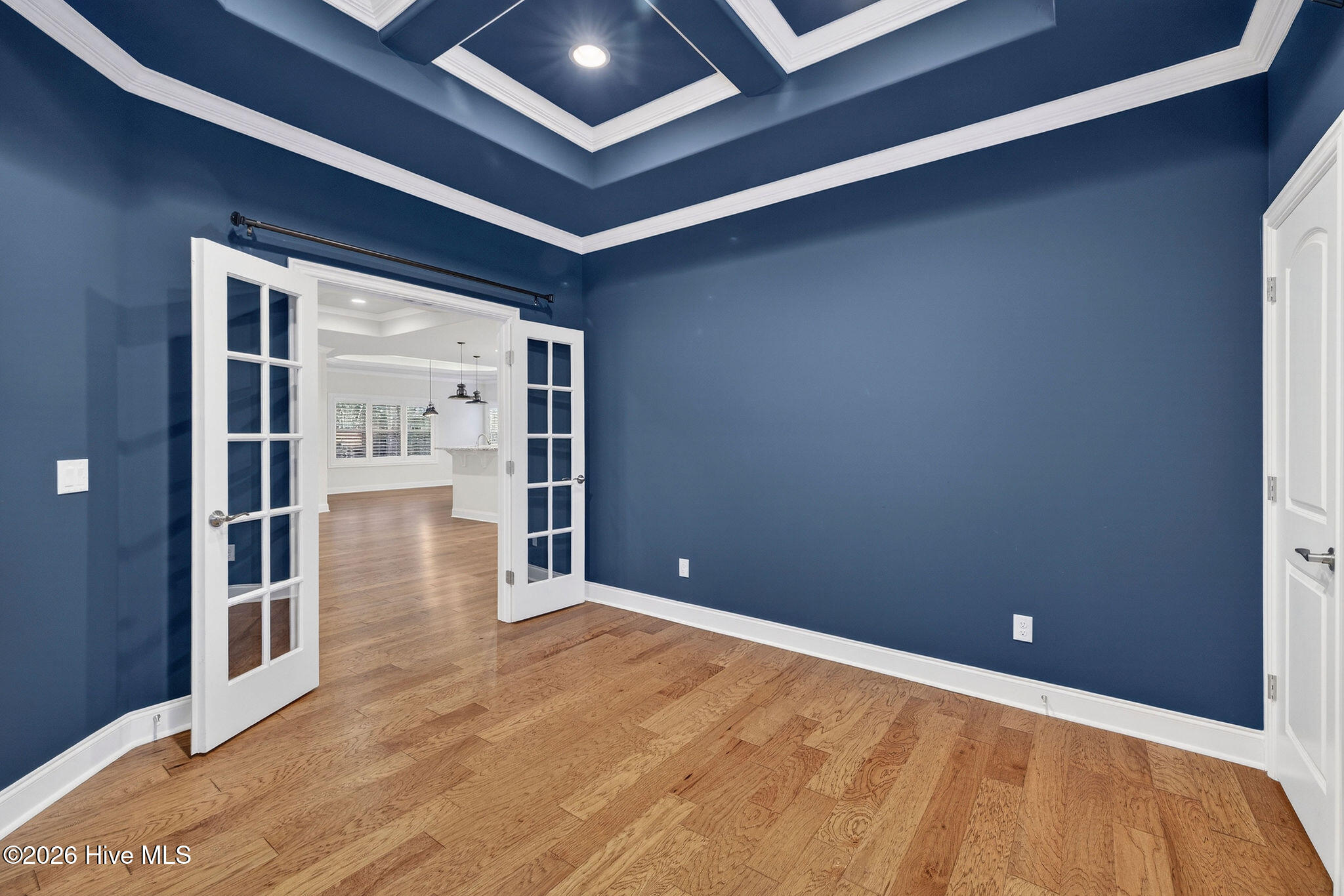 100557341 | Photo 21