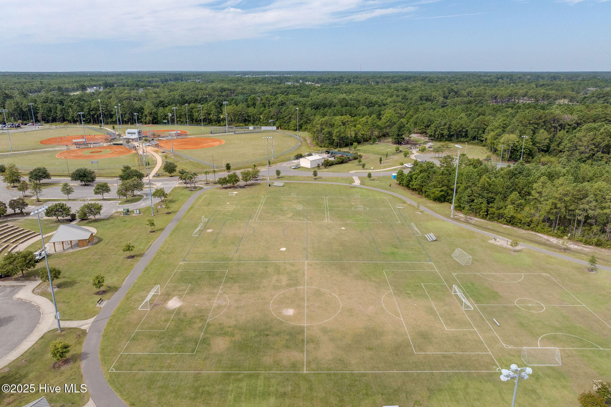 100530033 | Photo 34