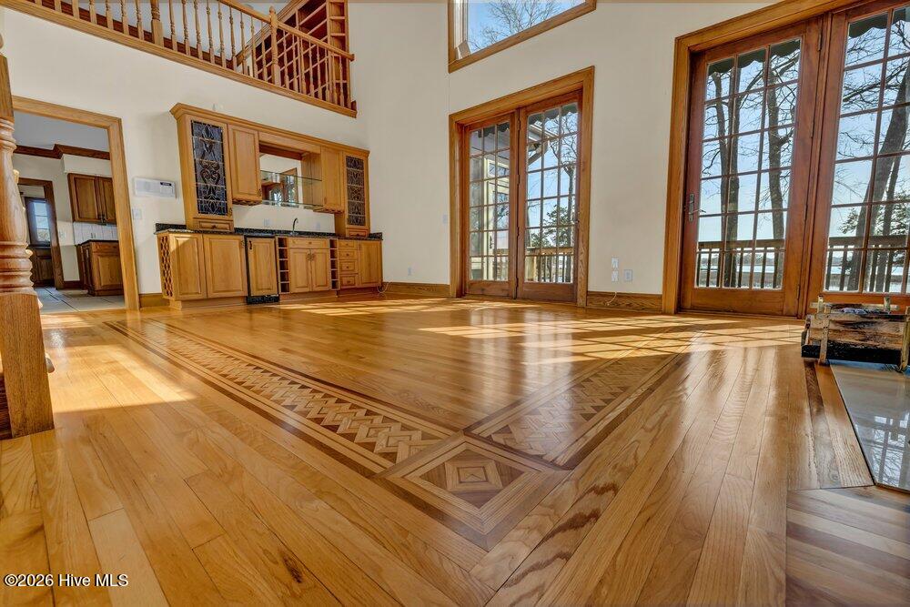 100558488 | Photo 10