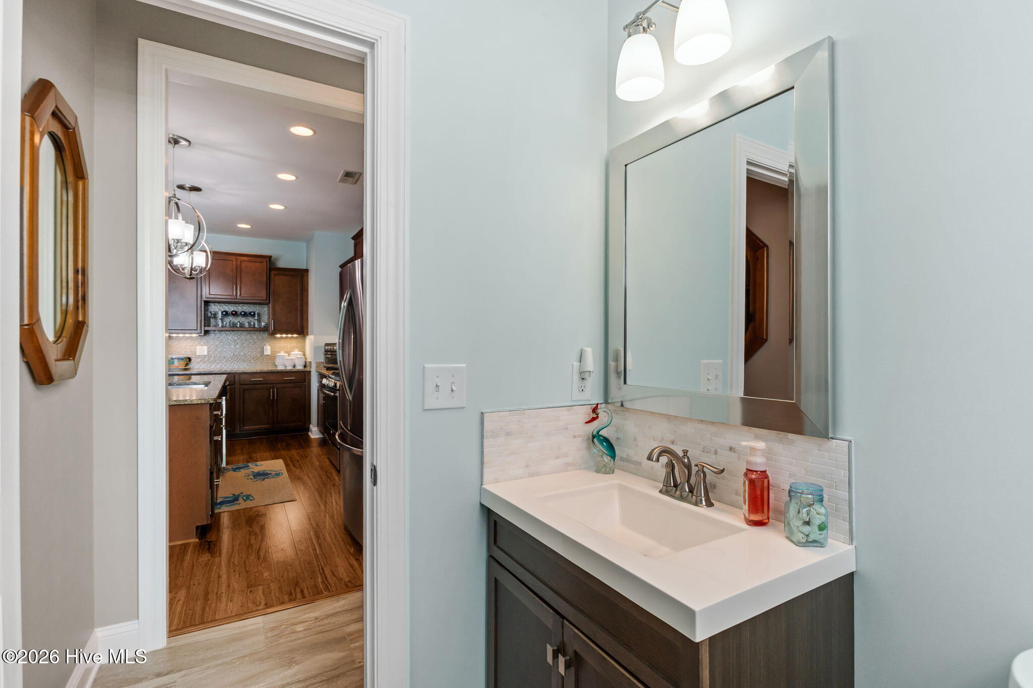 100560213 | Photo 16