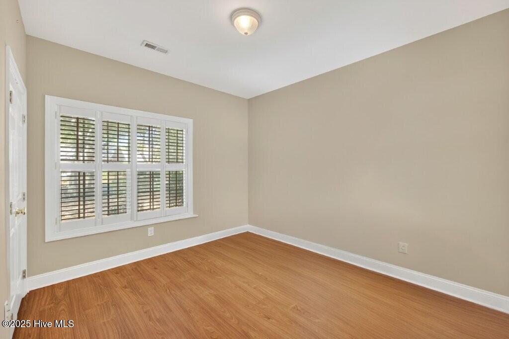 100535369 | Photo 26