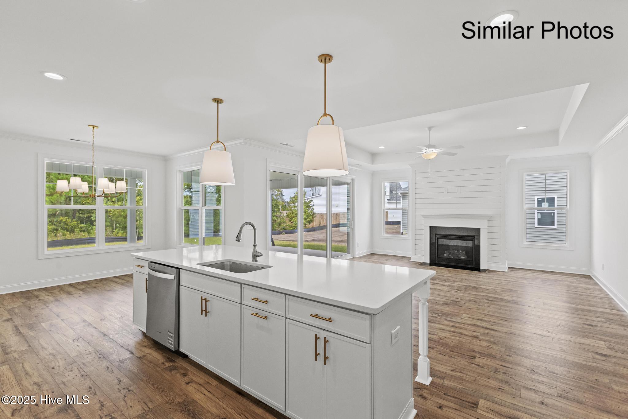 100530024 | Photo 14