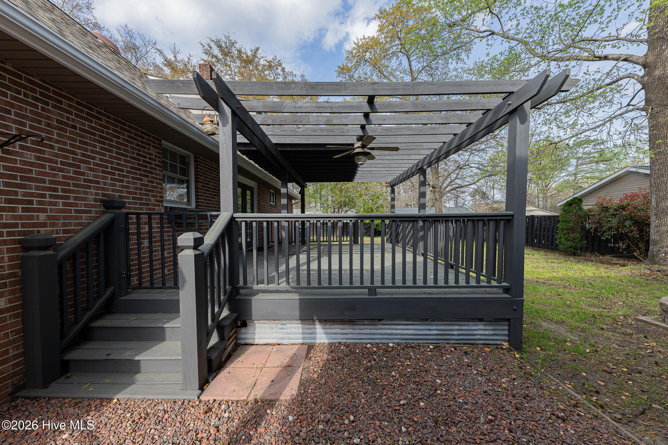 100563981 | Photo 45