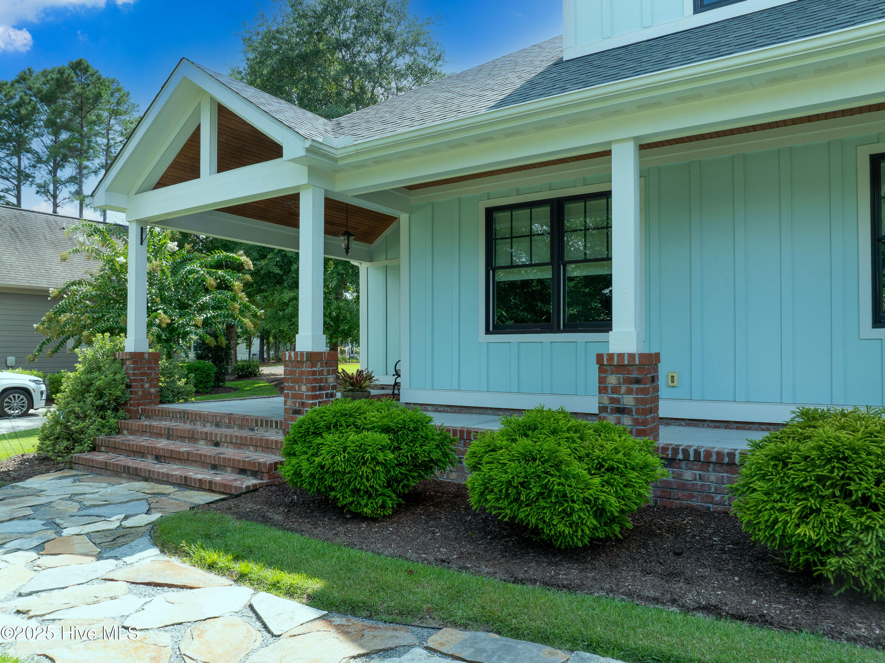 100522220 | Photo 10