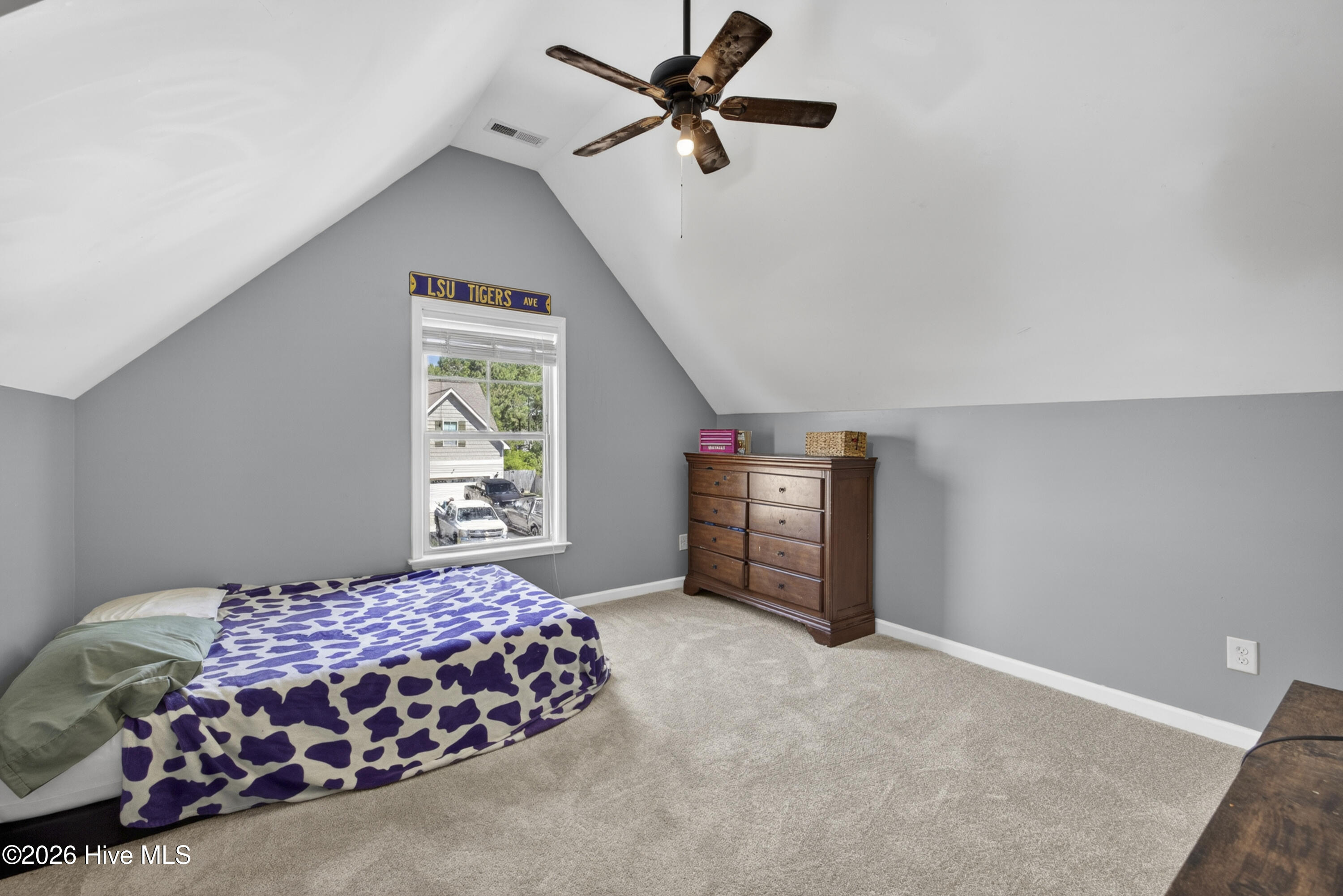 100568620 | Photo 33