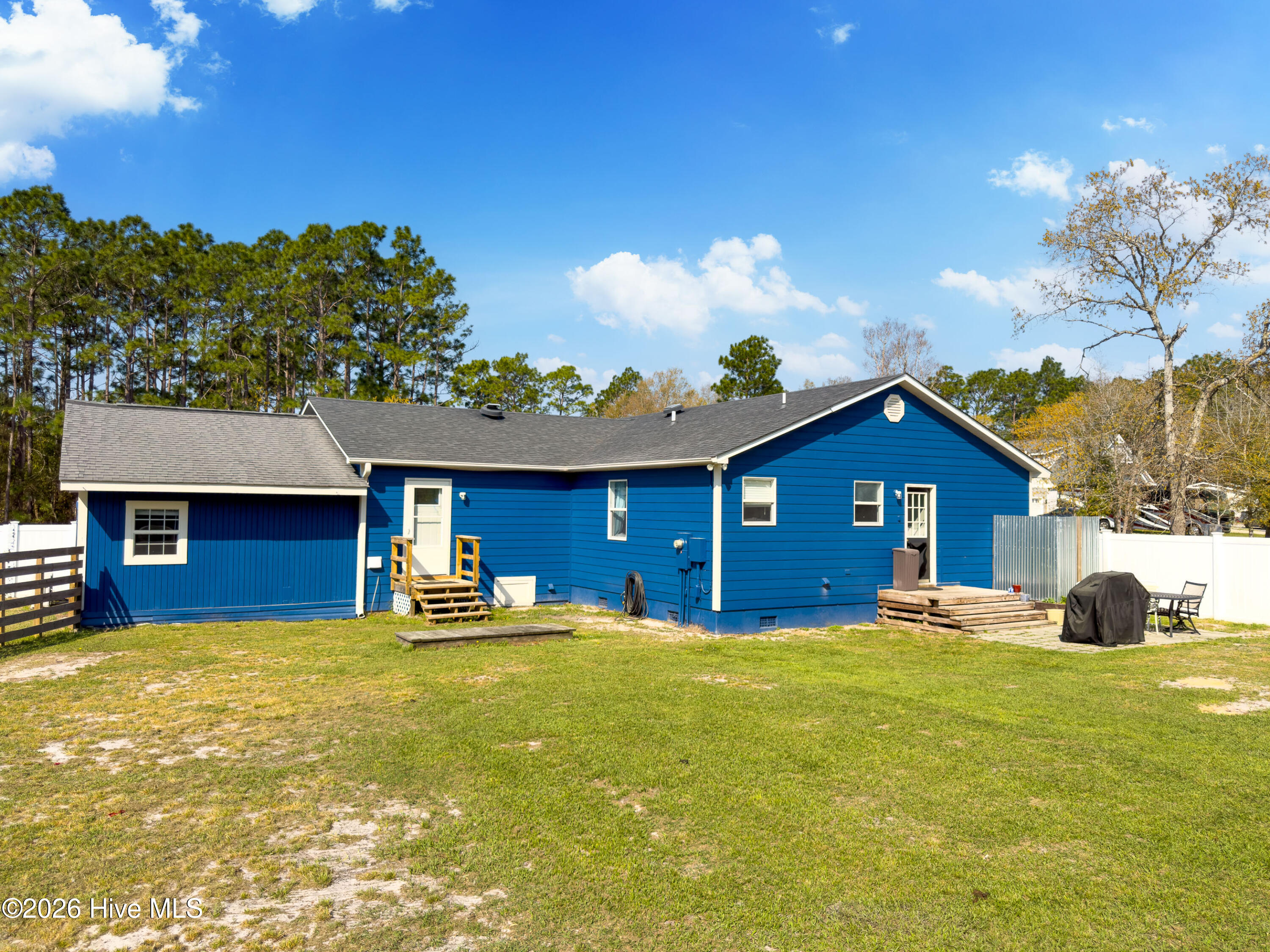 100563534 | Photo 30