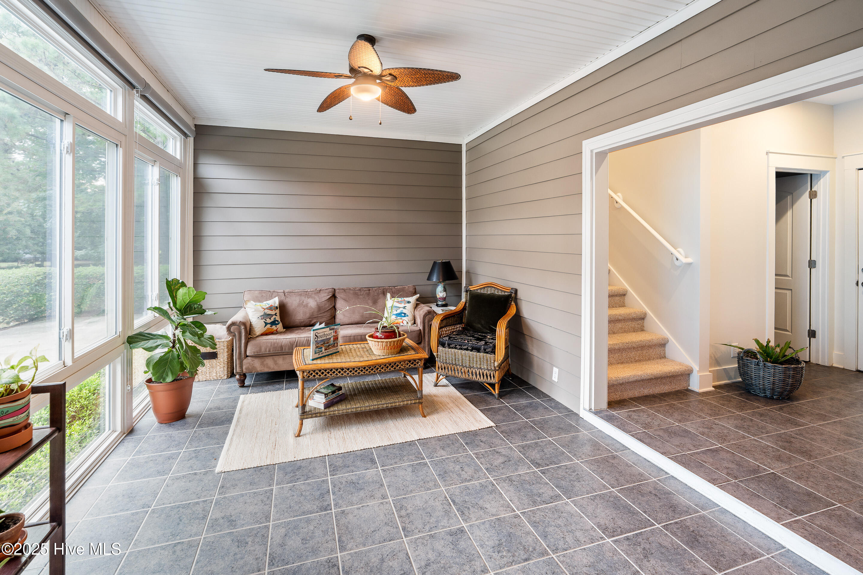 100505939 | Photo 37