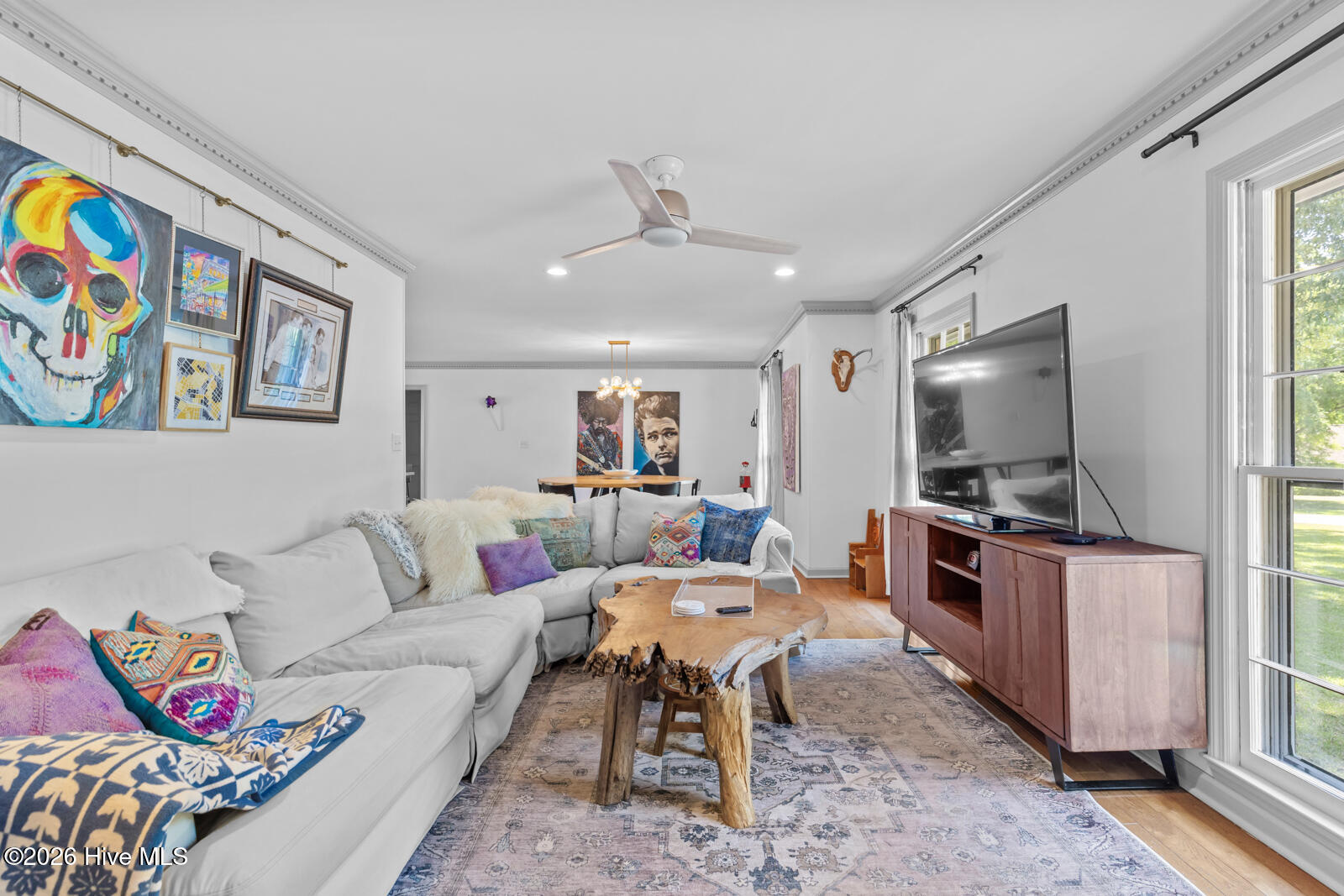 100569871 | Photo 19