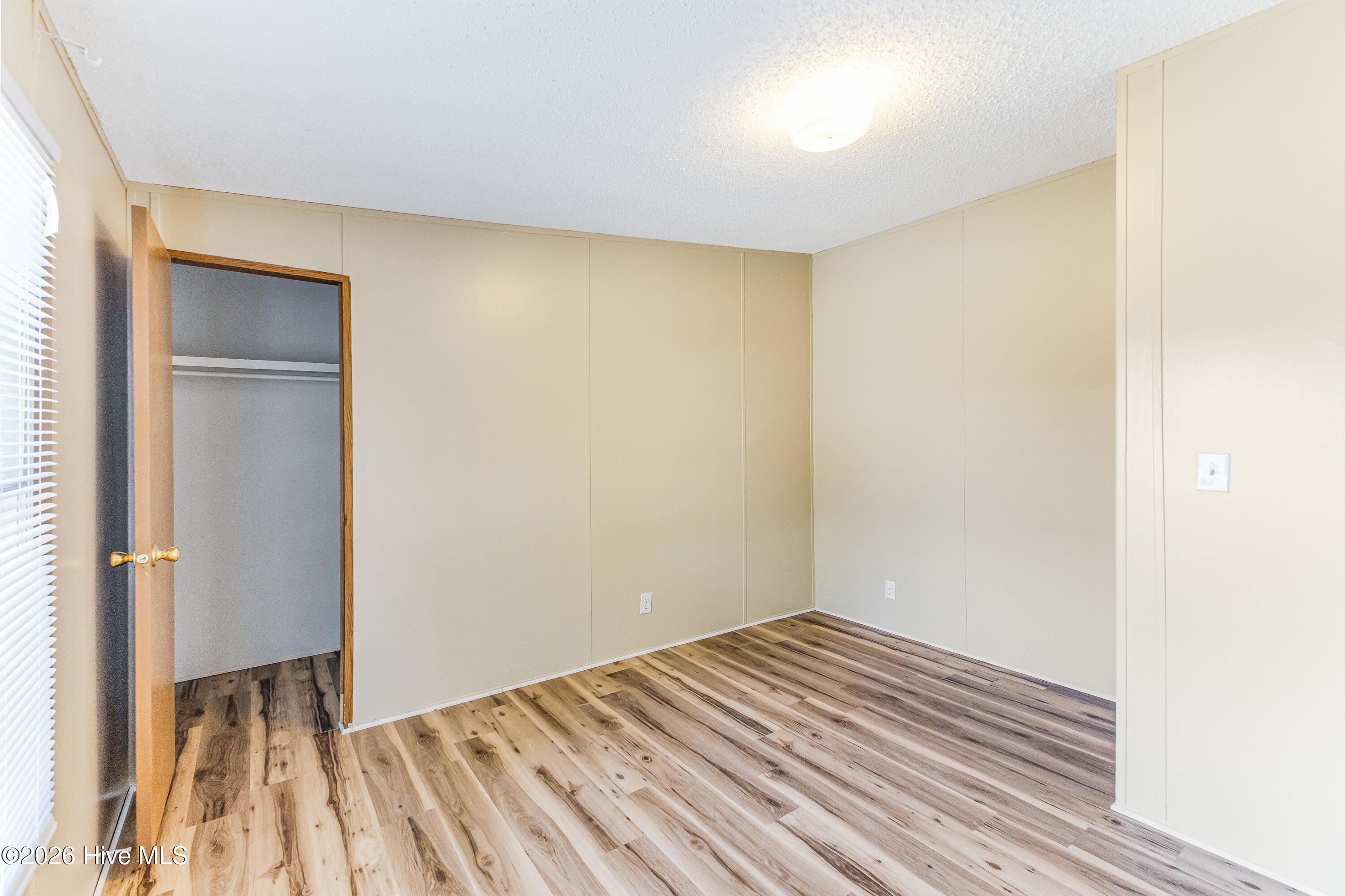 100564179 | Photo 19