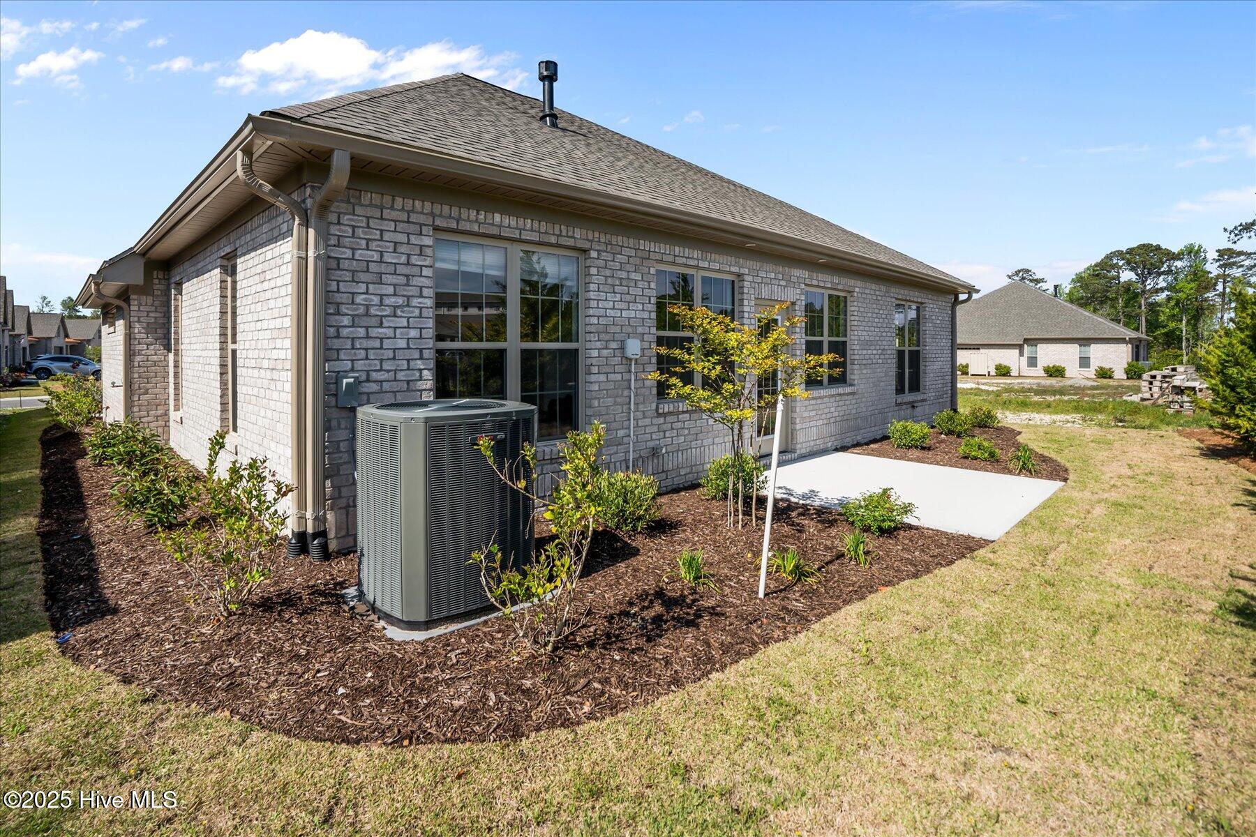 100501271 | Photo 29