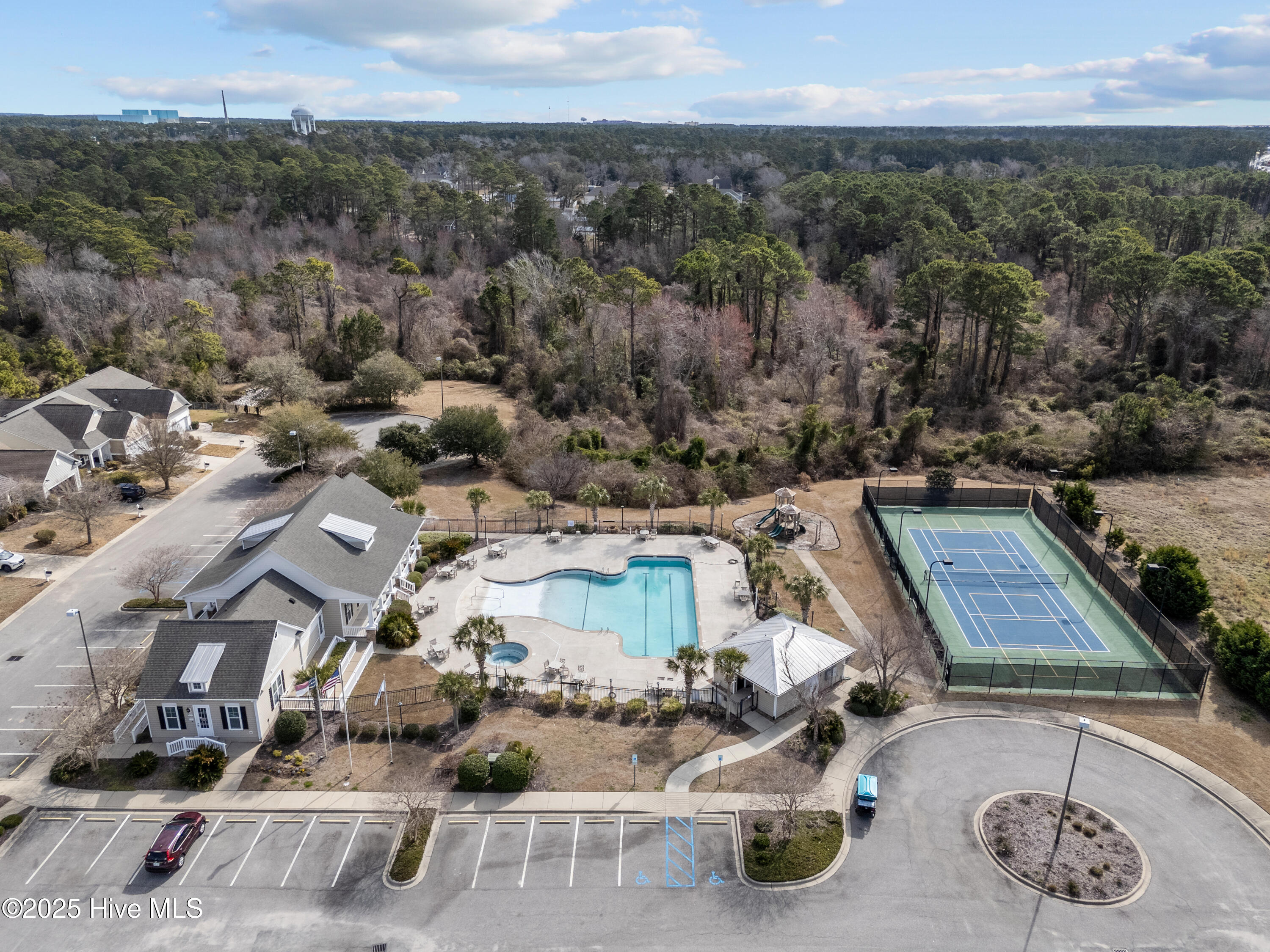 100515173 | Photo 46