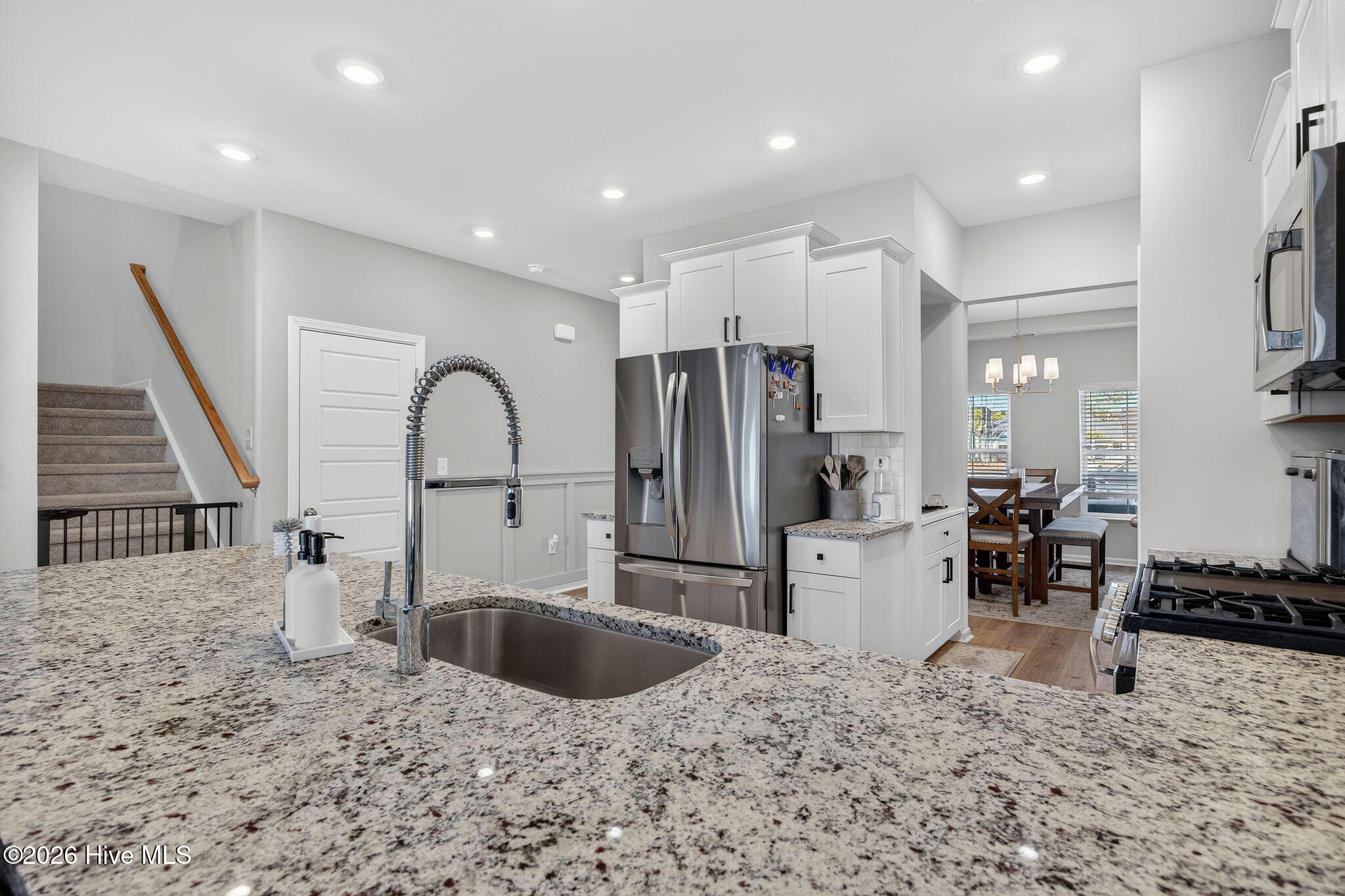 100550096 | Photo 11