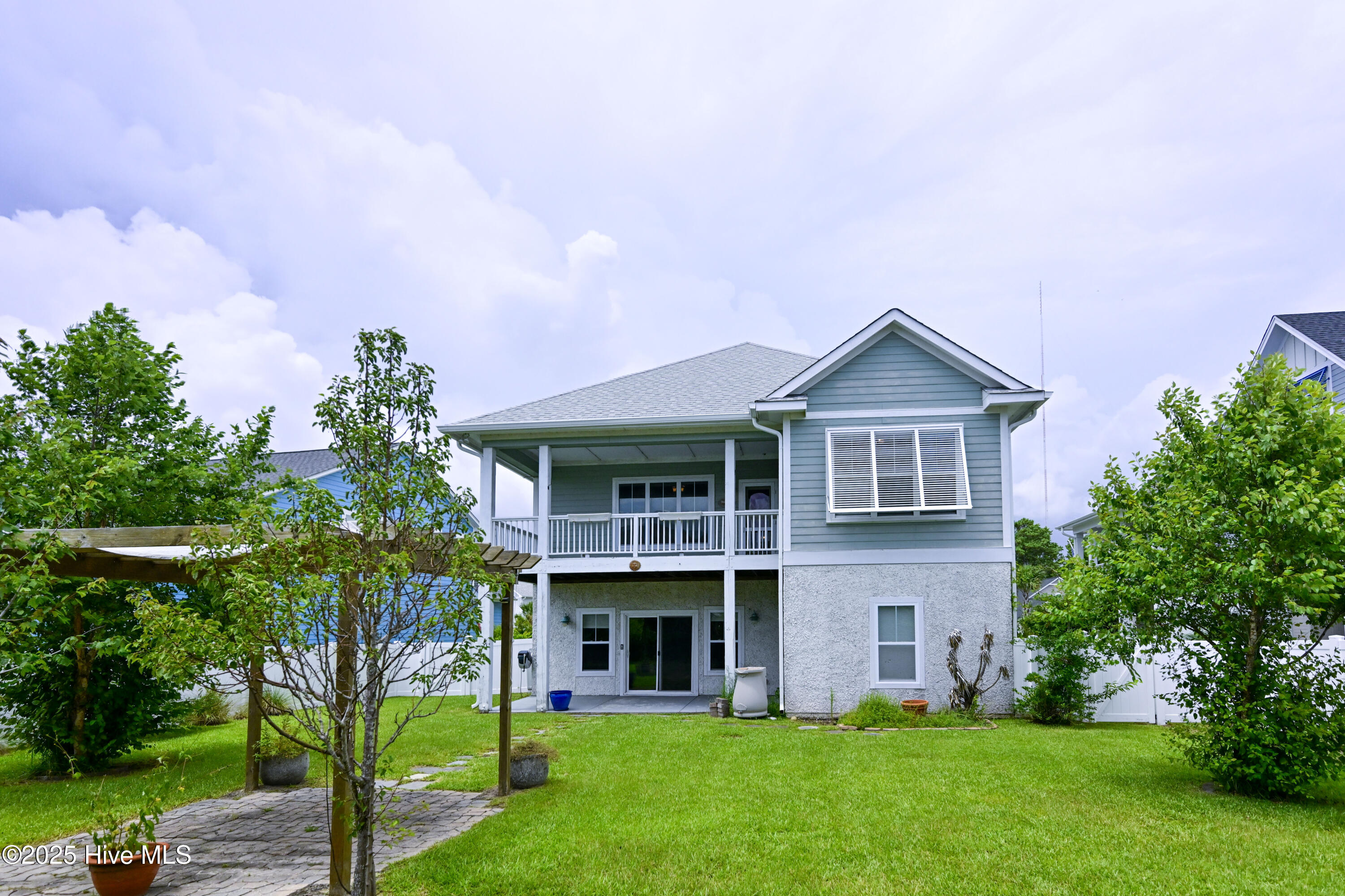 100523770 | Photo 52