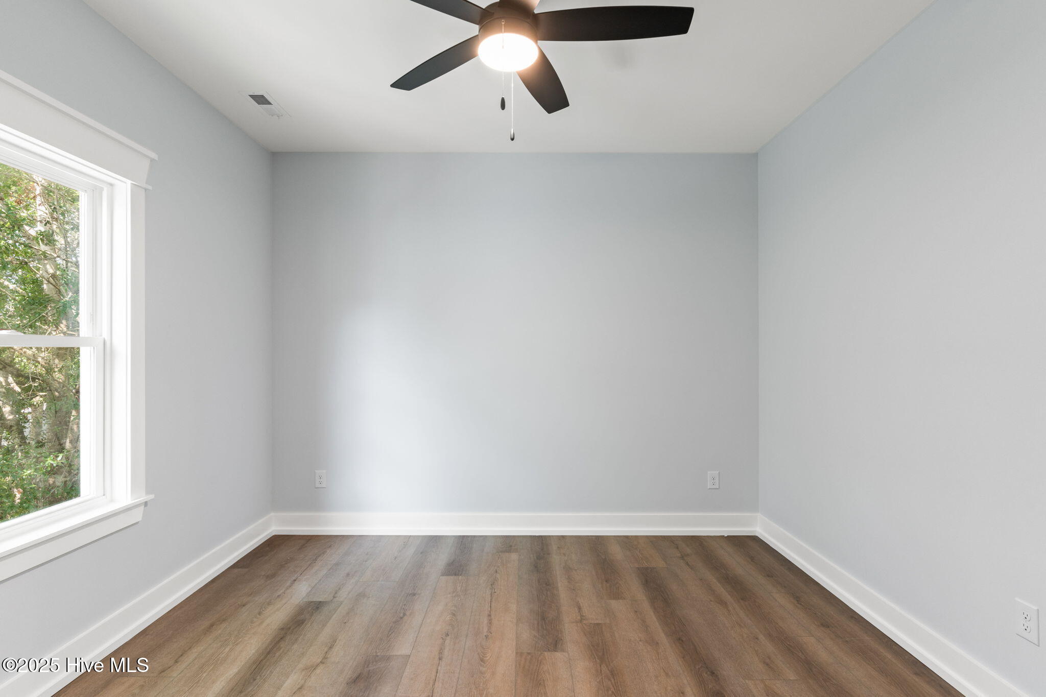 100523673 | Photo 42