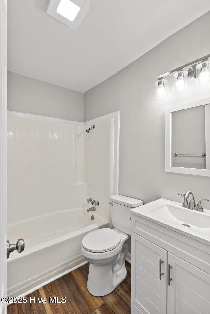 100541979 | Photo 15