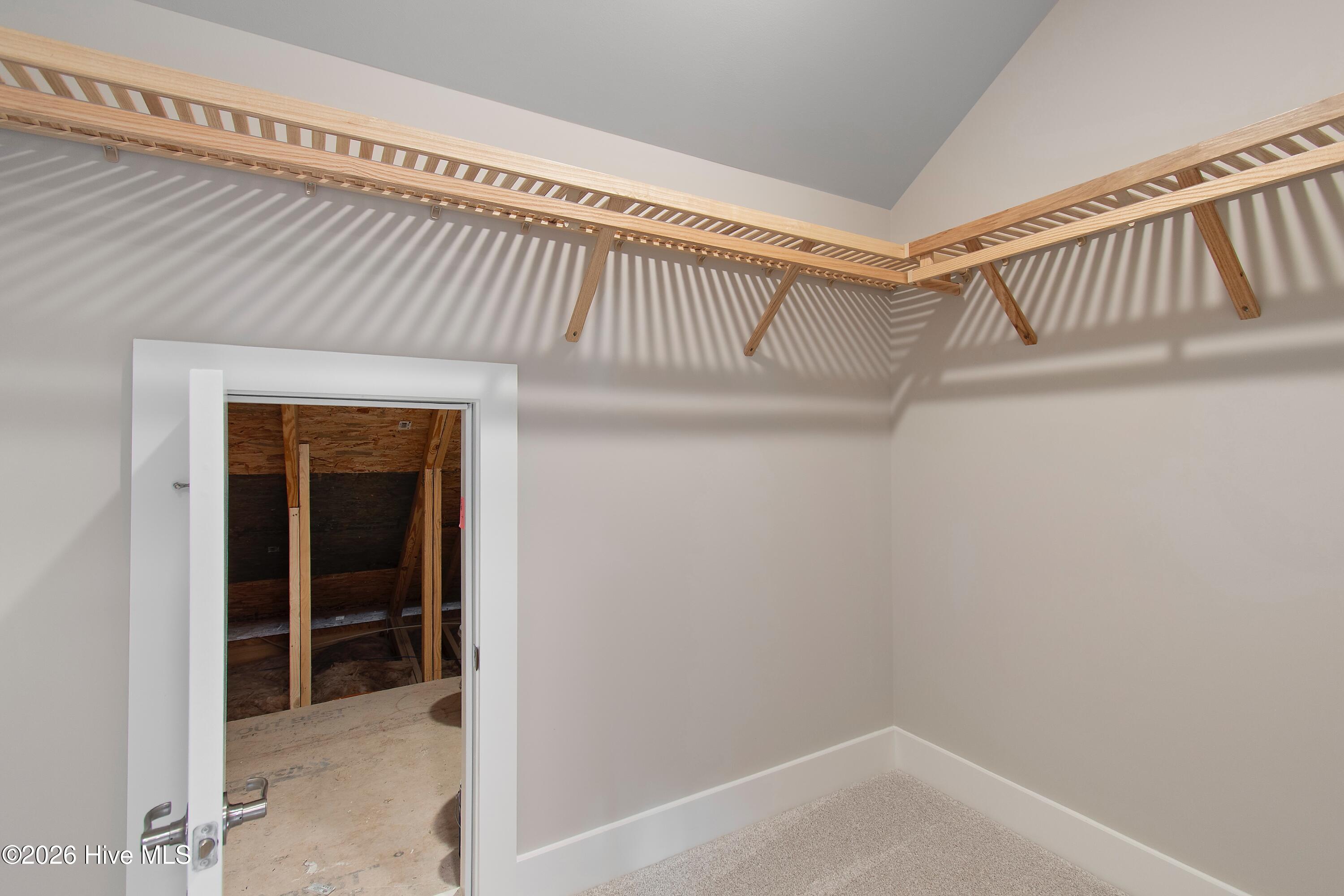 100533287 | Photo 32