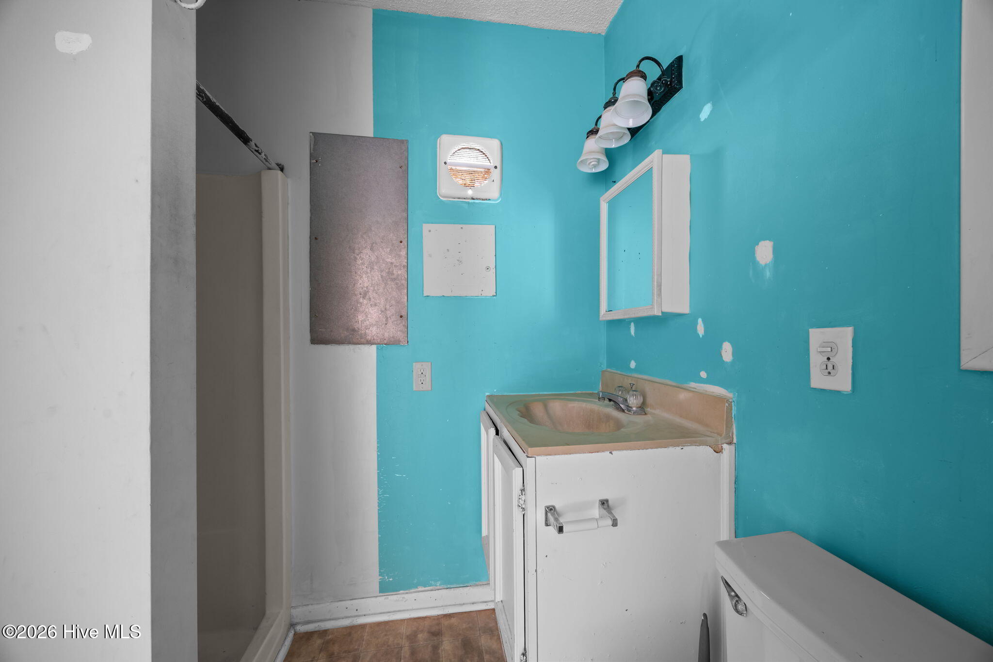 2501 Avery Street,Morehead City