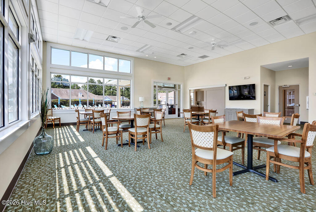 100565648 | Photo 57