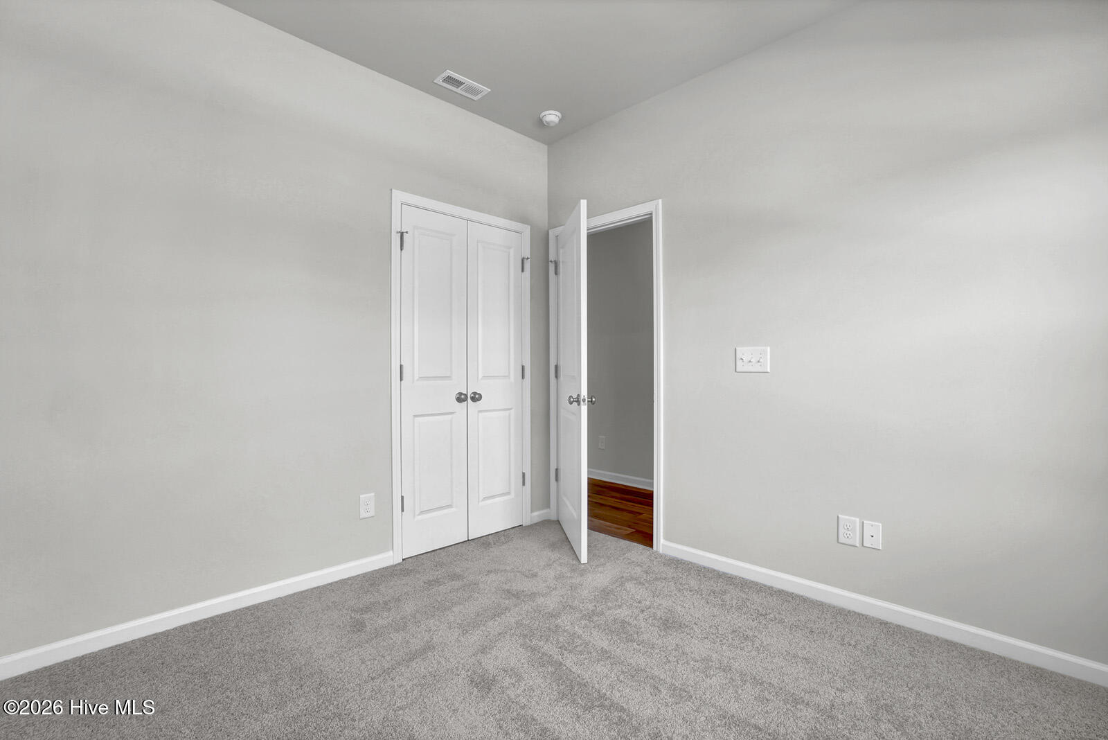 100550116 | Photo 16