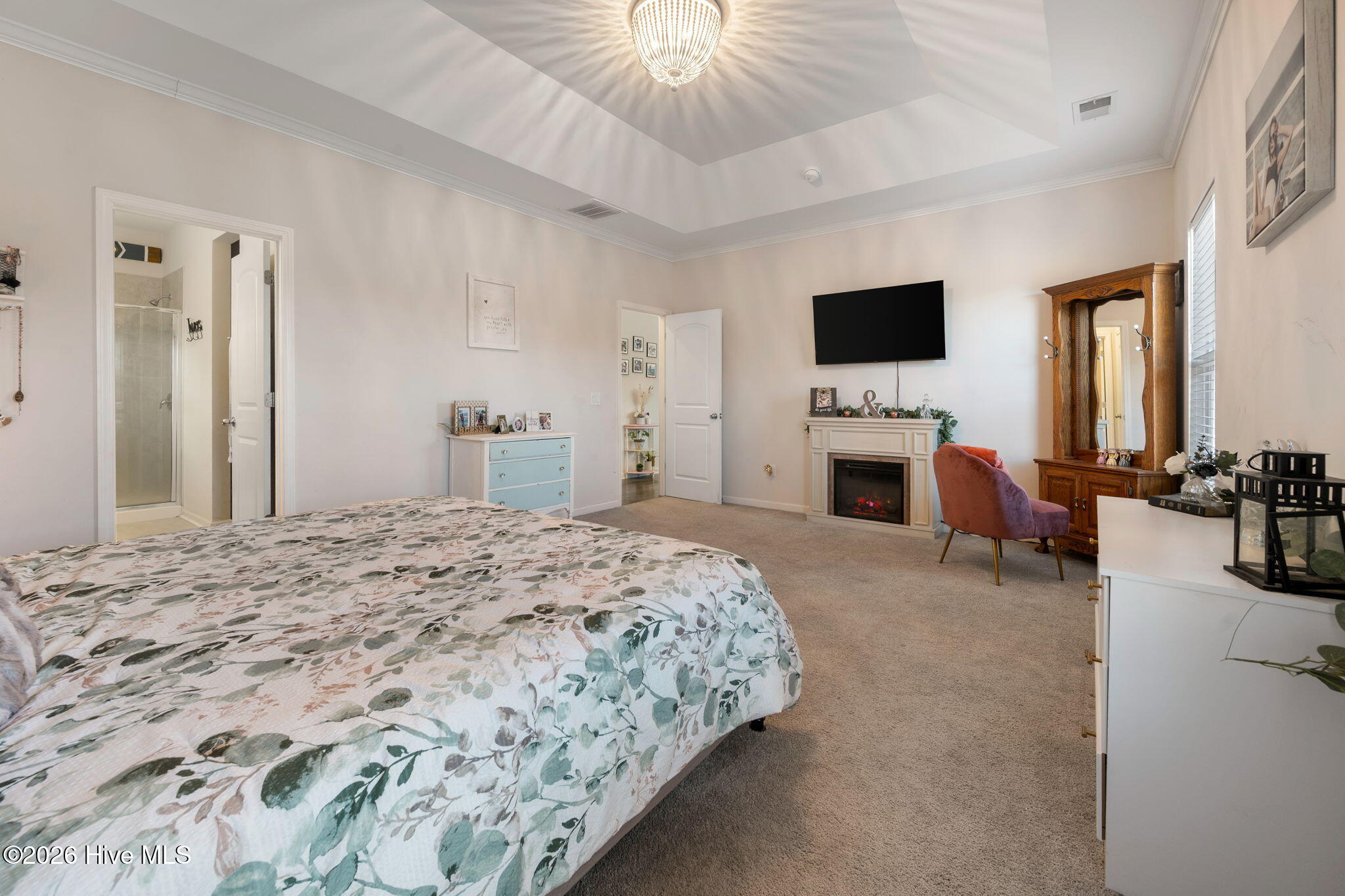 100549288 | Photo 13