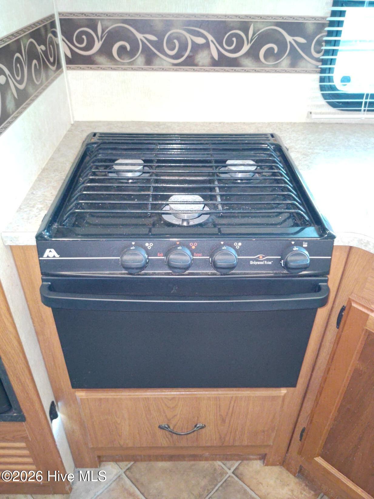 100567863 | Photo 23