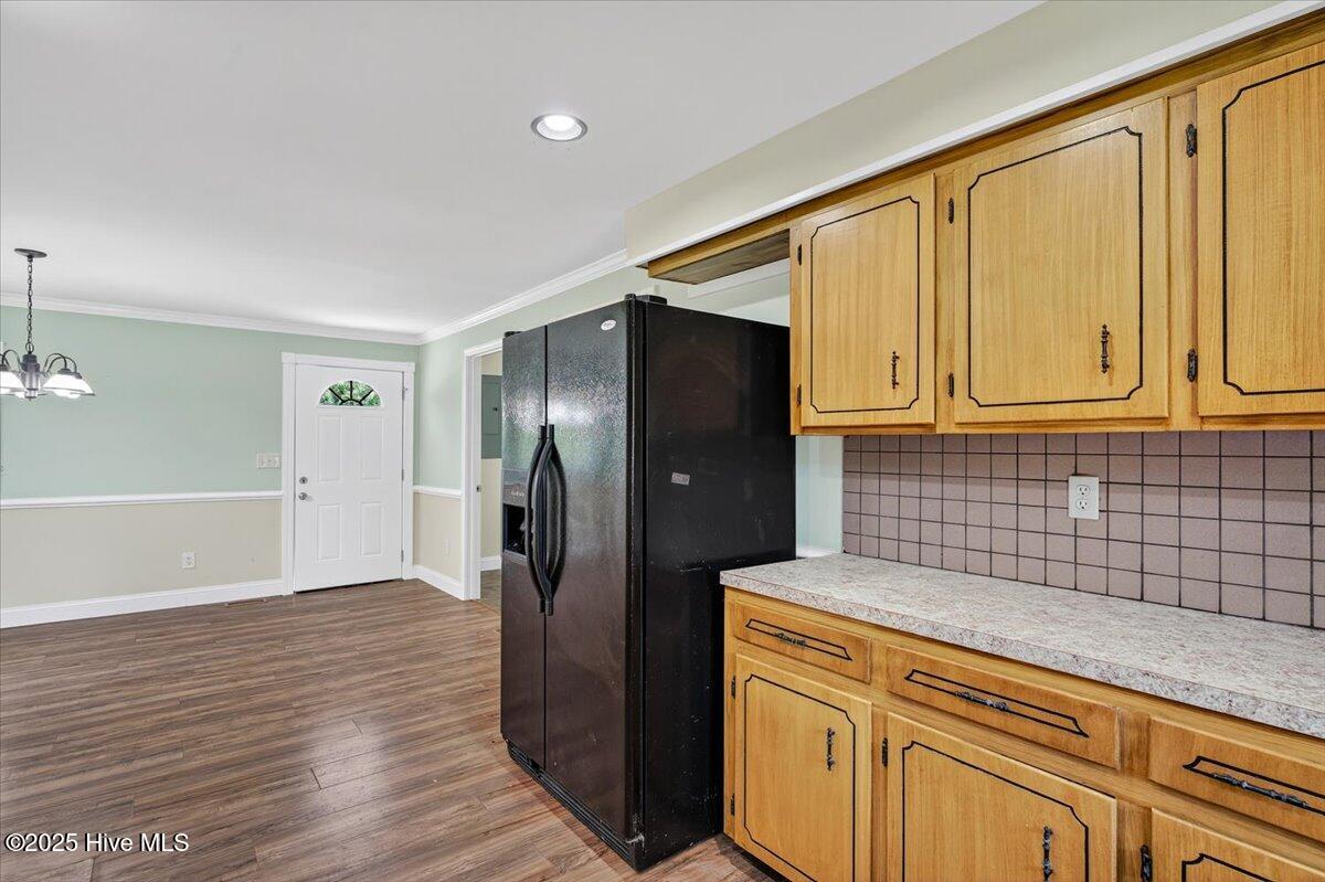 100513703 | Photo 21