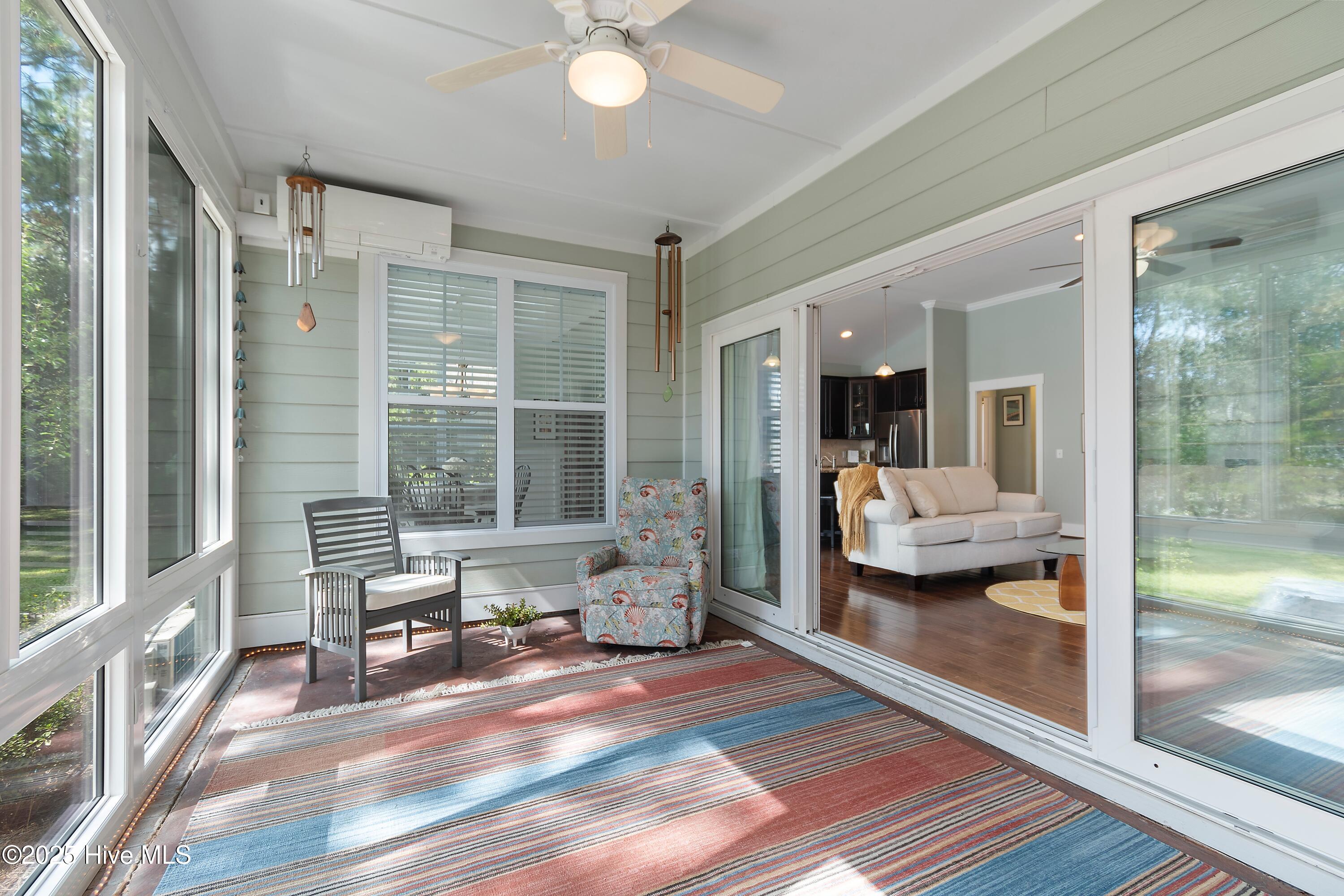 100534915 | Photo 11