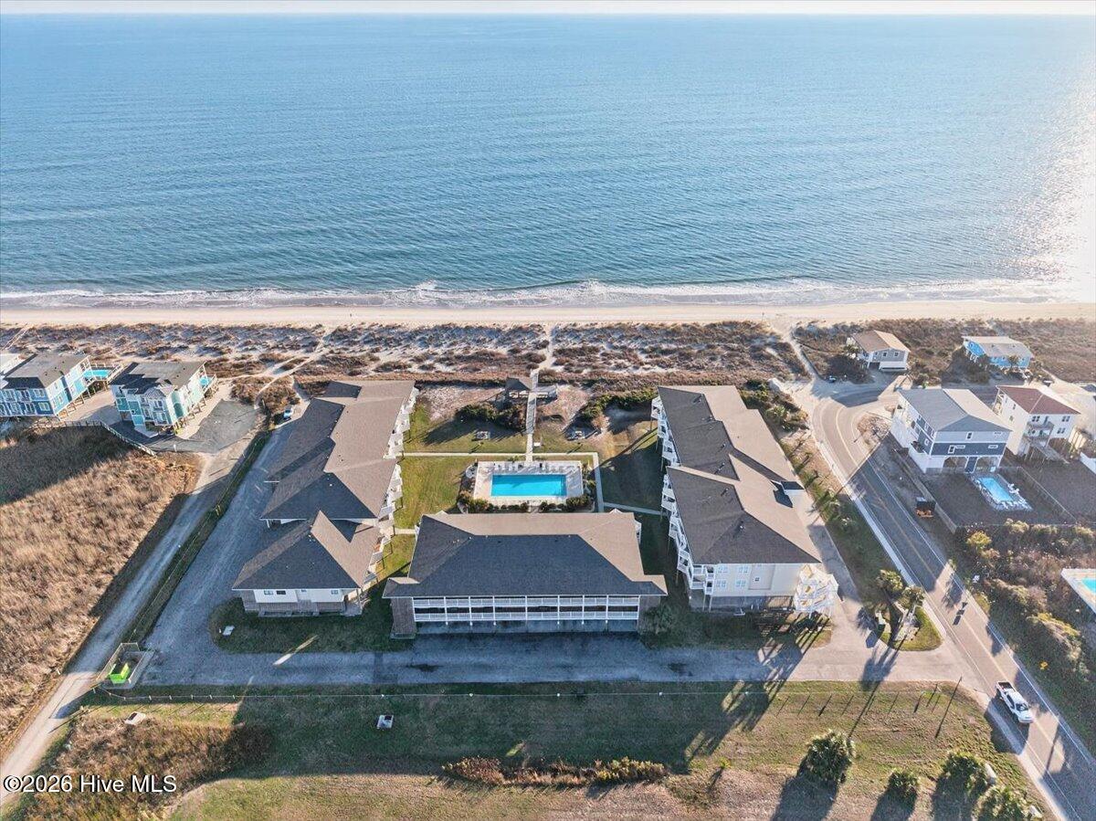 100549270 | Photo 53